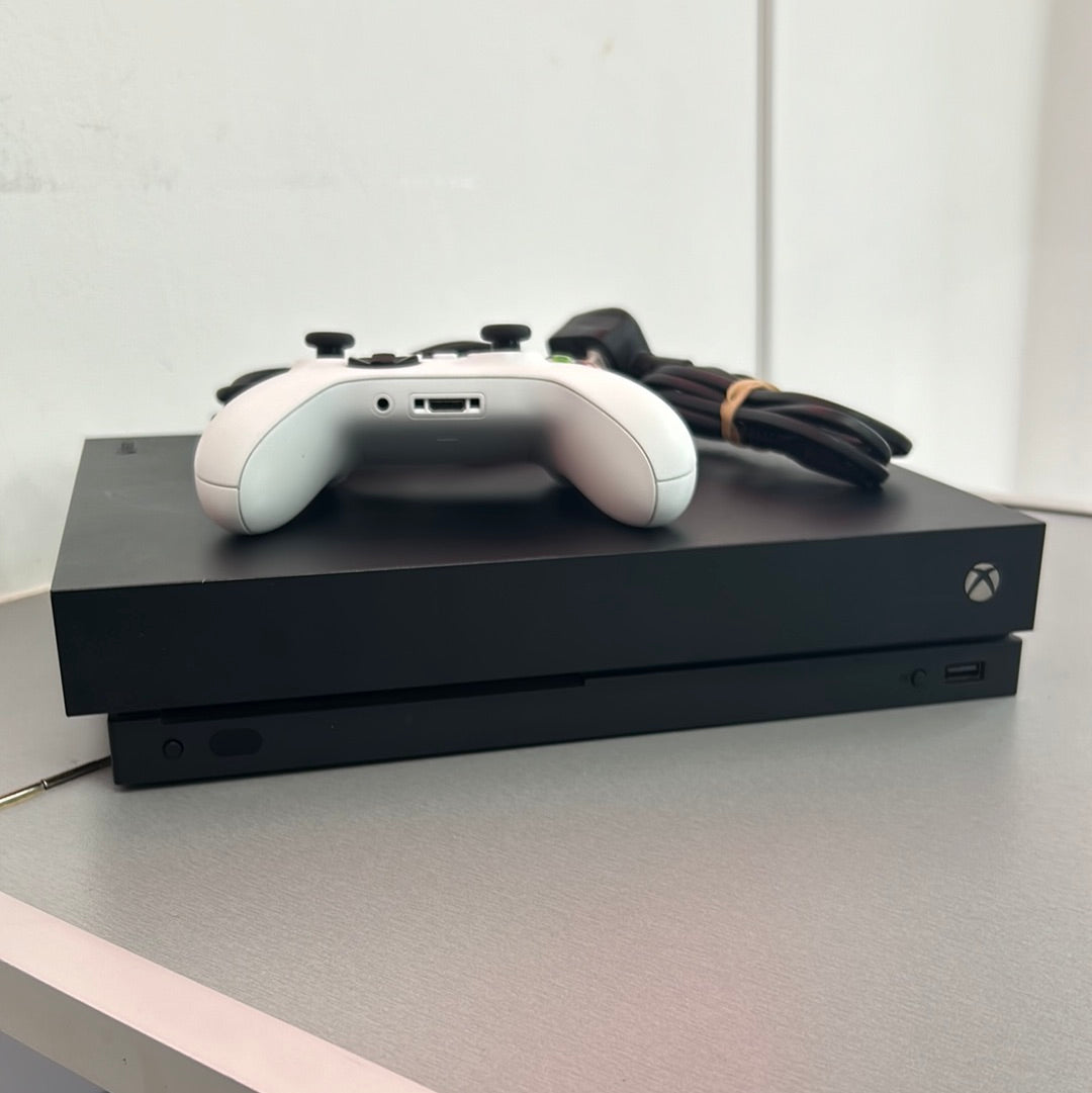 Xbox One X 1TB - Controller and Accessories