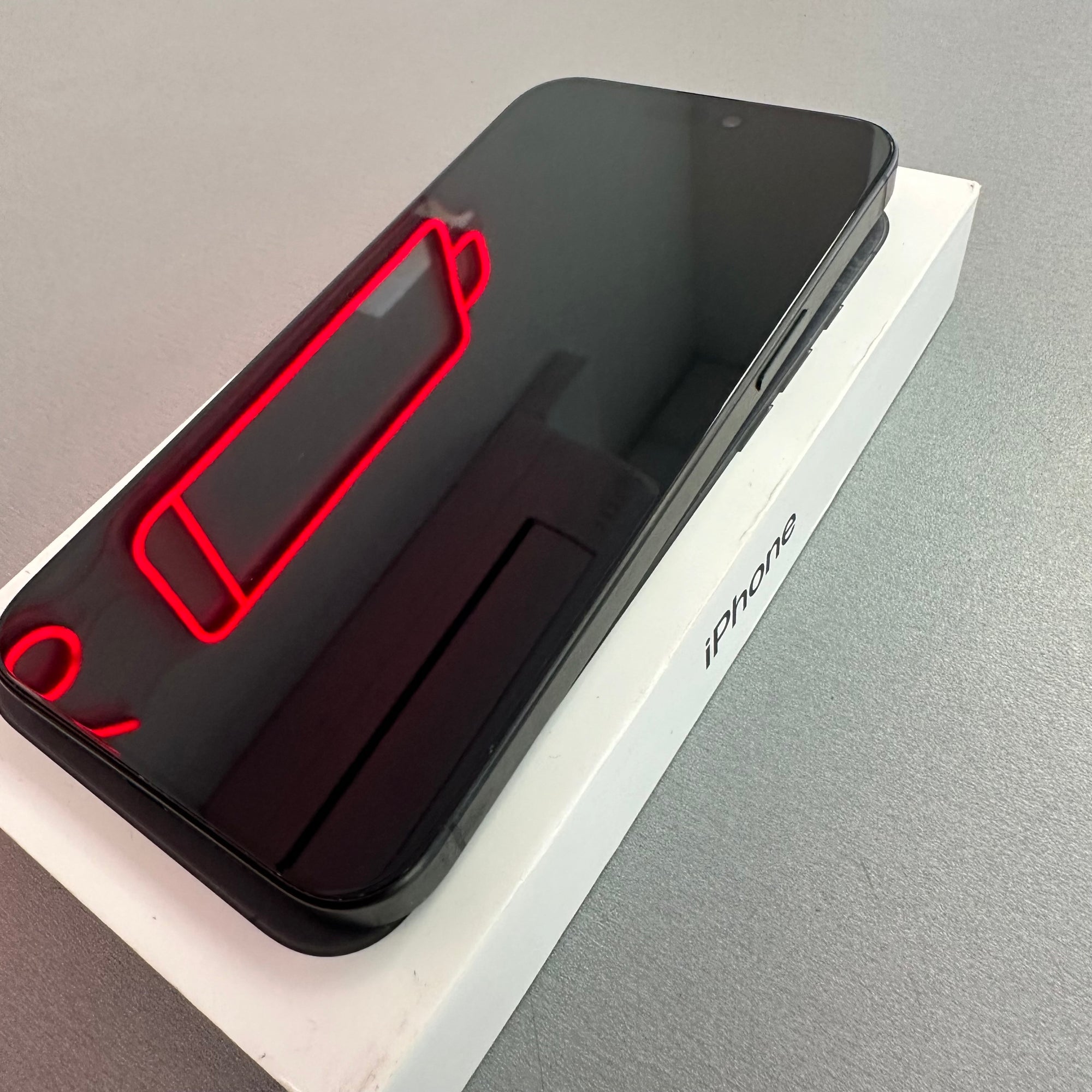 Apple iPhone 15 Pro Max 1TB Black Titanium - 100% Battery Health