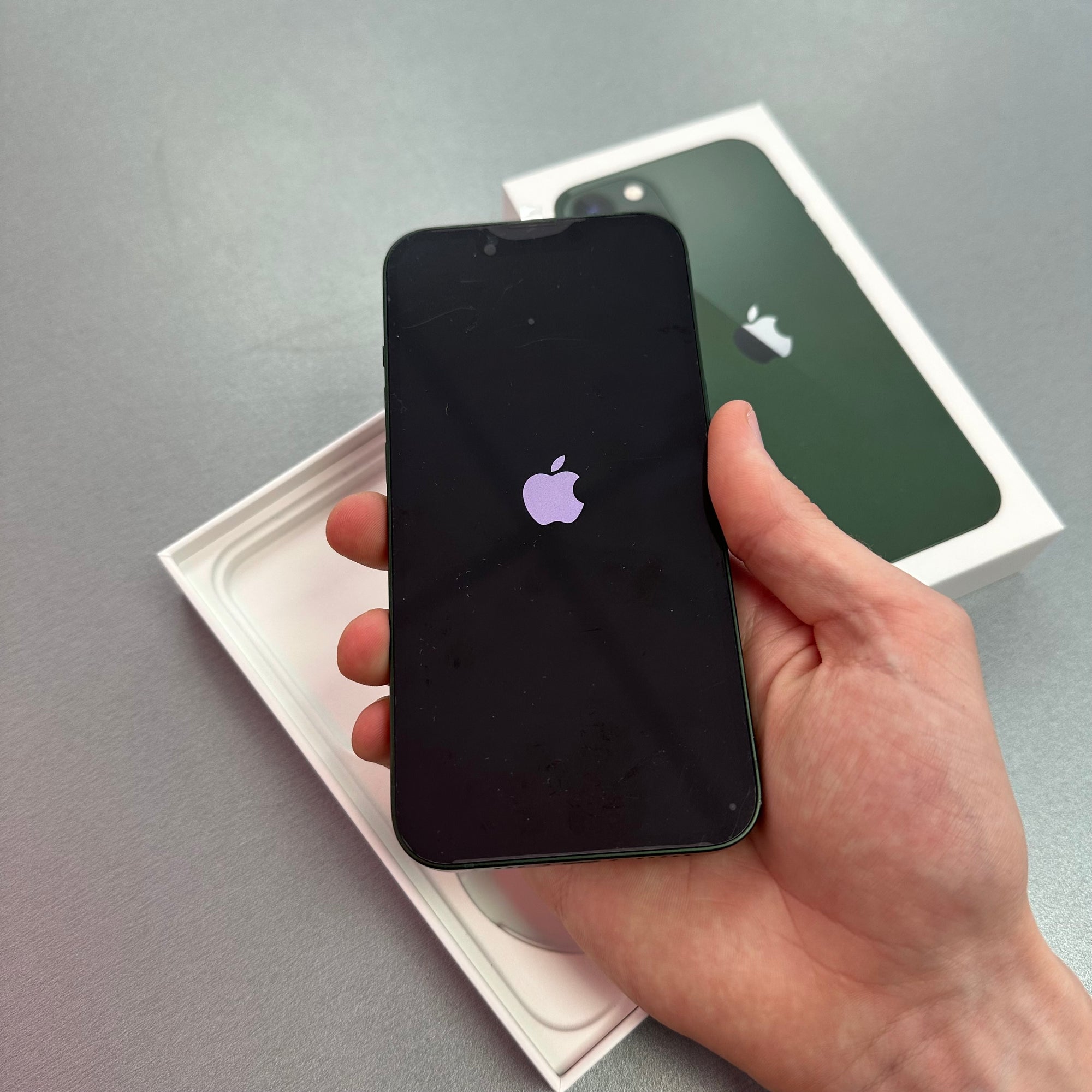 Apple iPhone 13 128GB Green - 100% Battery Health
