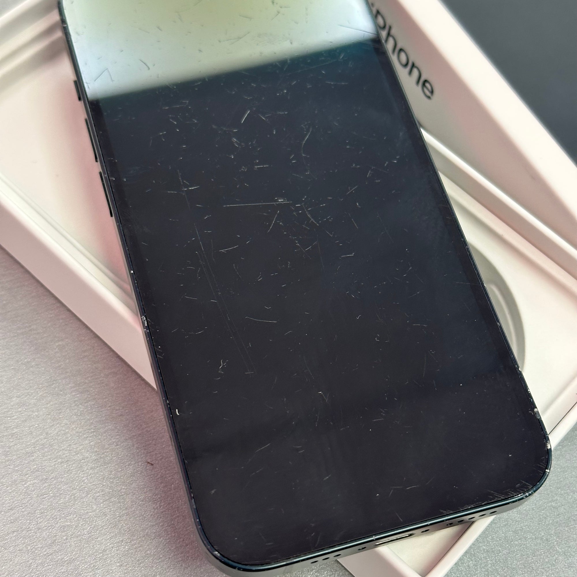 Apple iPhone 14 128GB Midnight - 100% Battery Health, Grade C