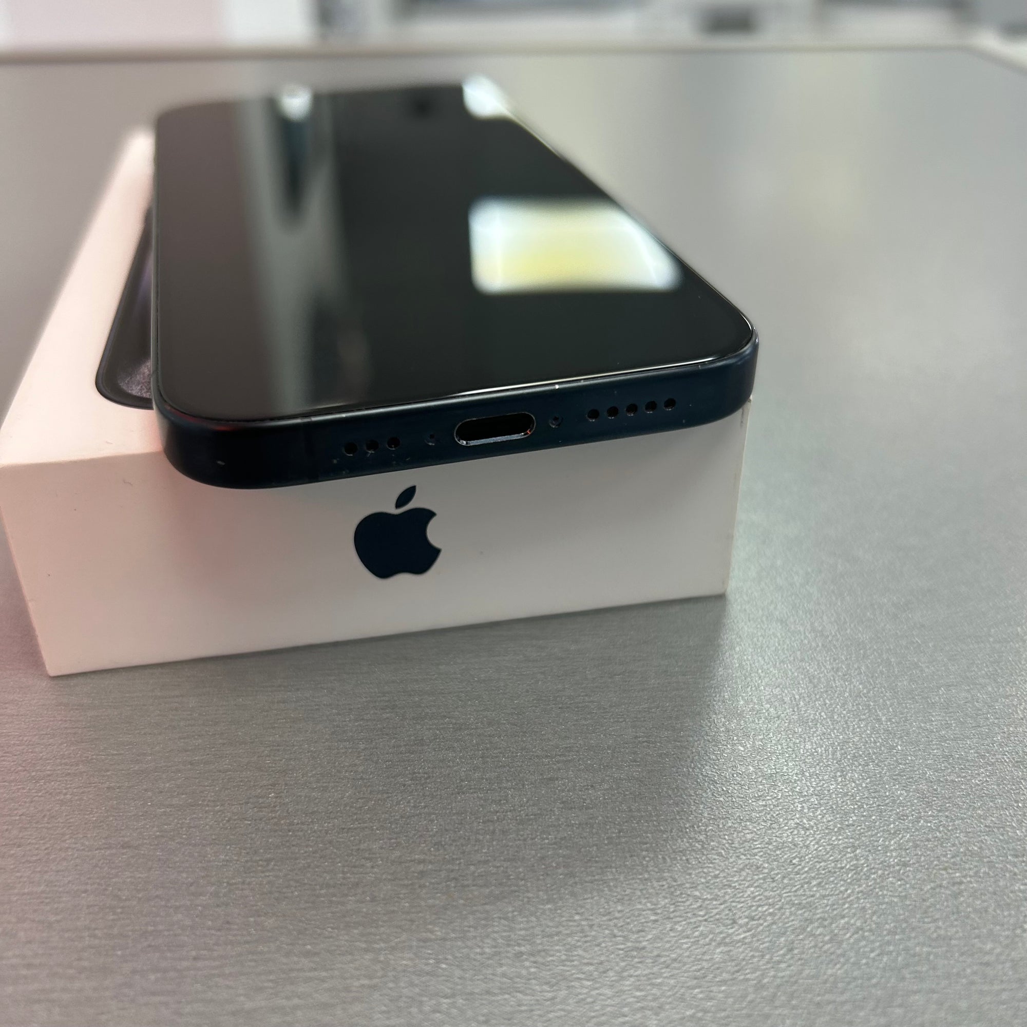 Apple iPhone 15 Pro 128GB - Blue Titanium - 91% Battery