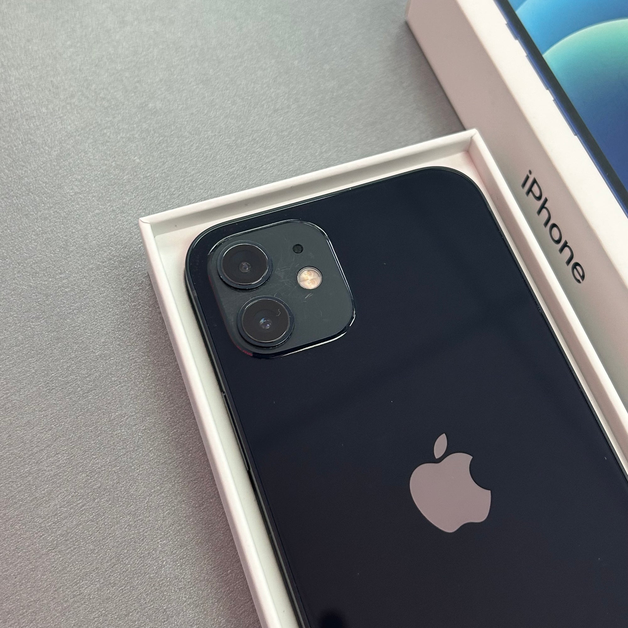 Apple iPhone 12 128GB Black - 100% Battery Health