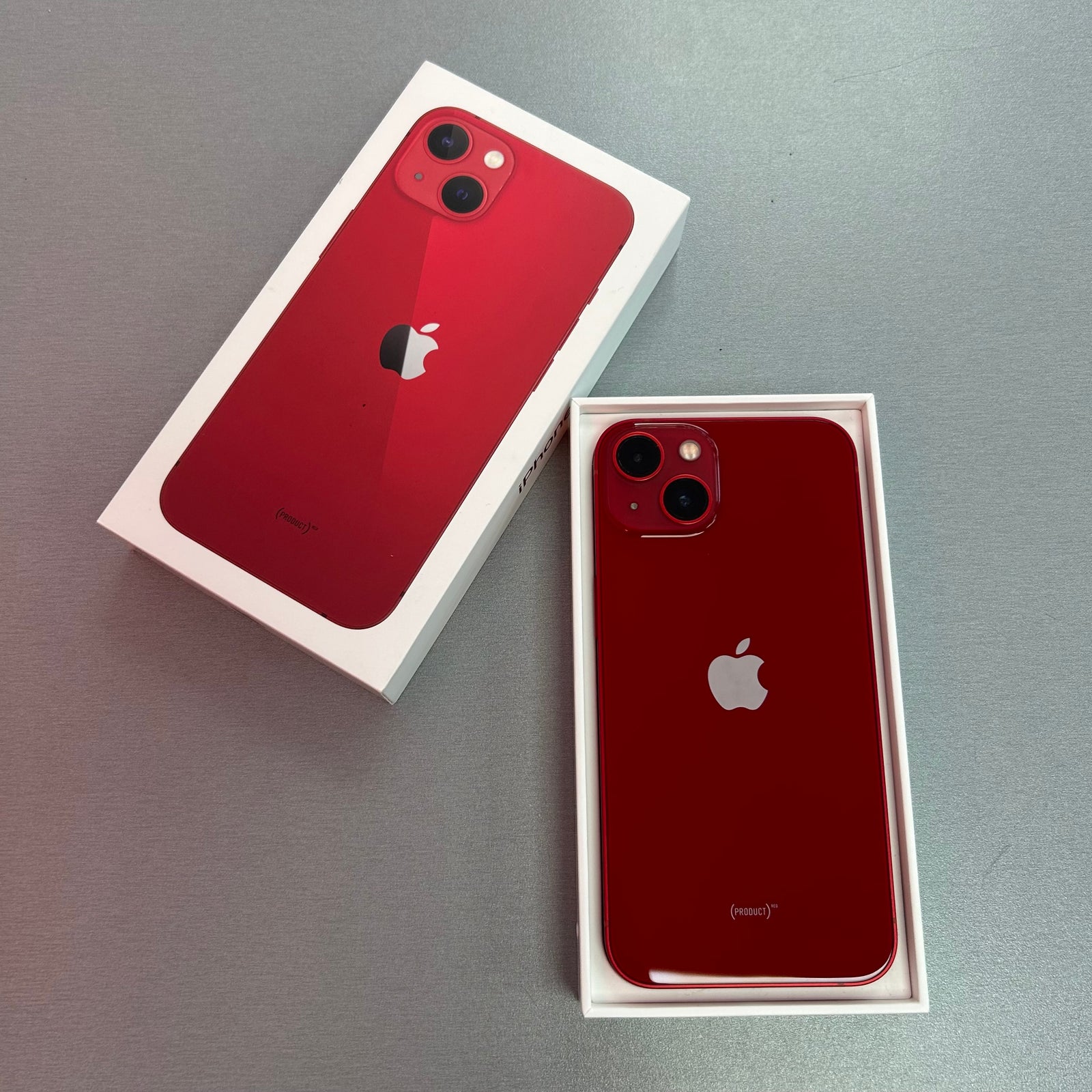 Apple iPhone 13 128GB Product Red - 100% Battery Health