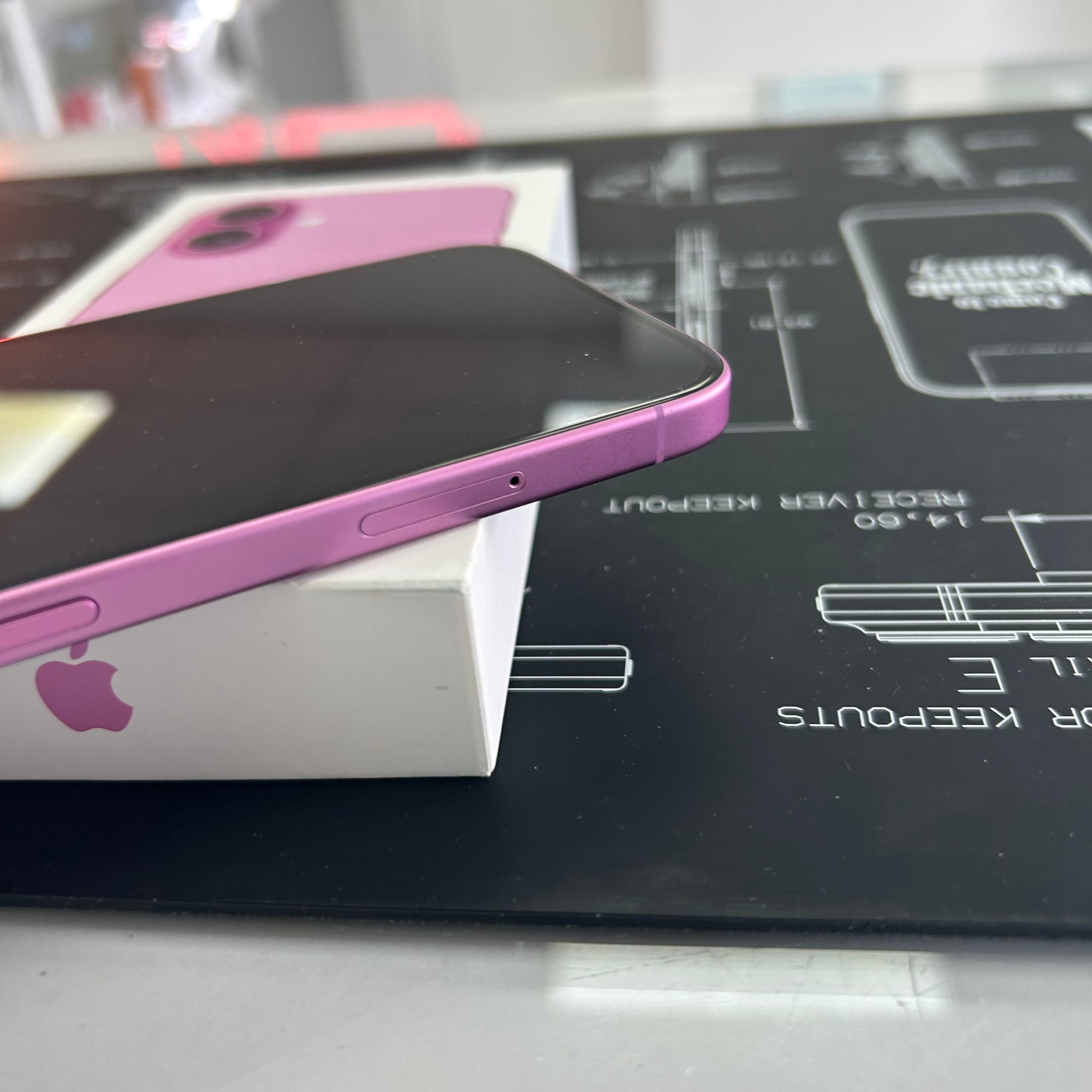 Apple iPhone 16 128GB Pink 92% Battery Health Great like new condition