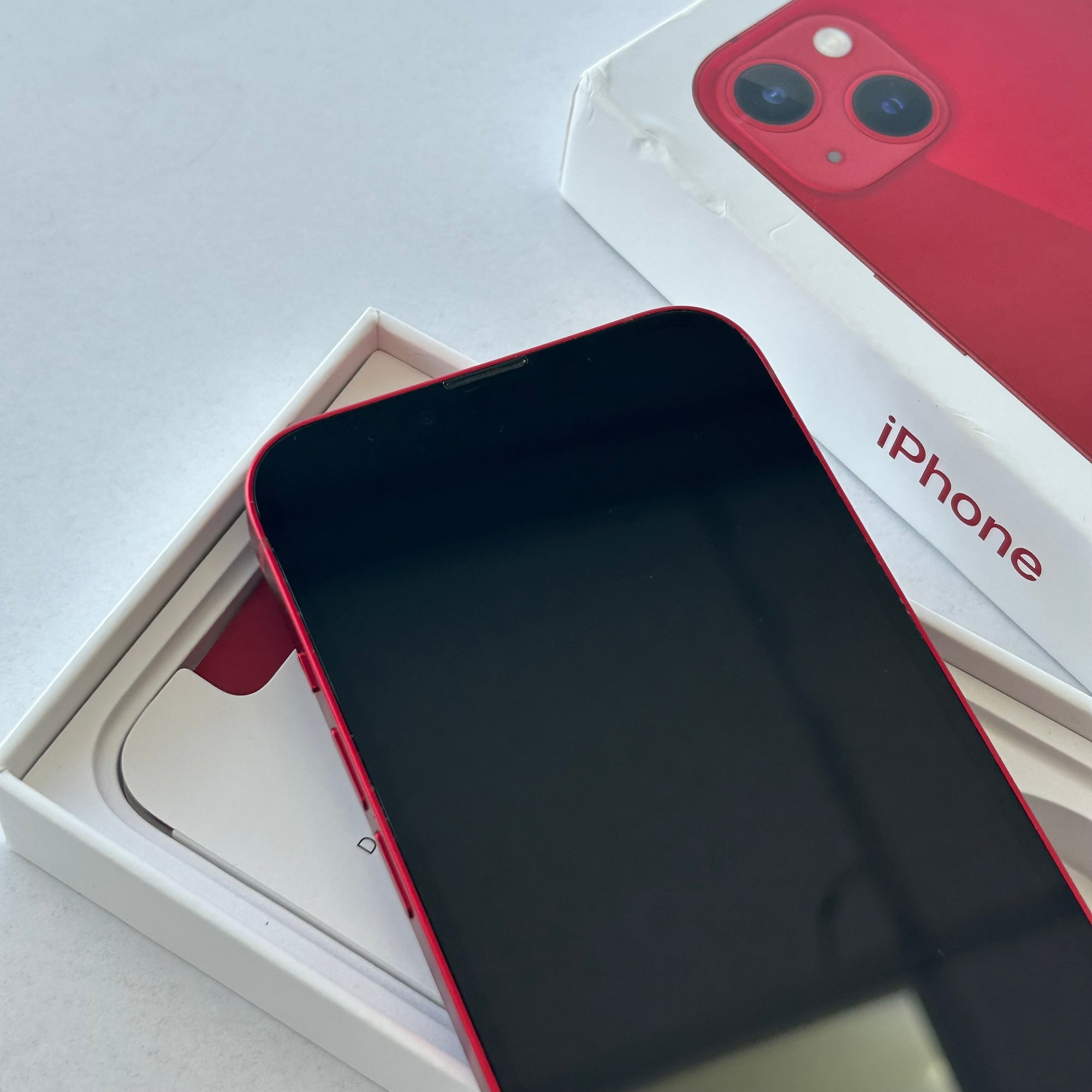 Apple iPhone 13 128GB Product Red - 100% Battery Health