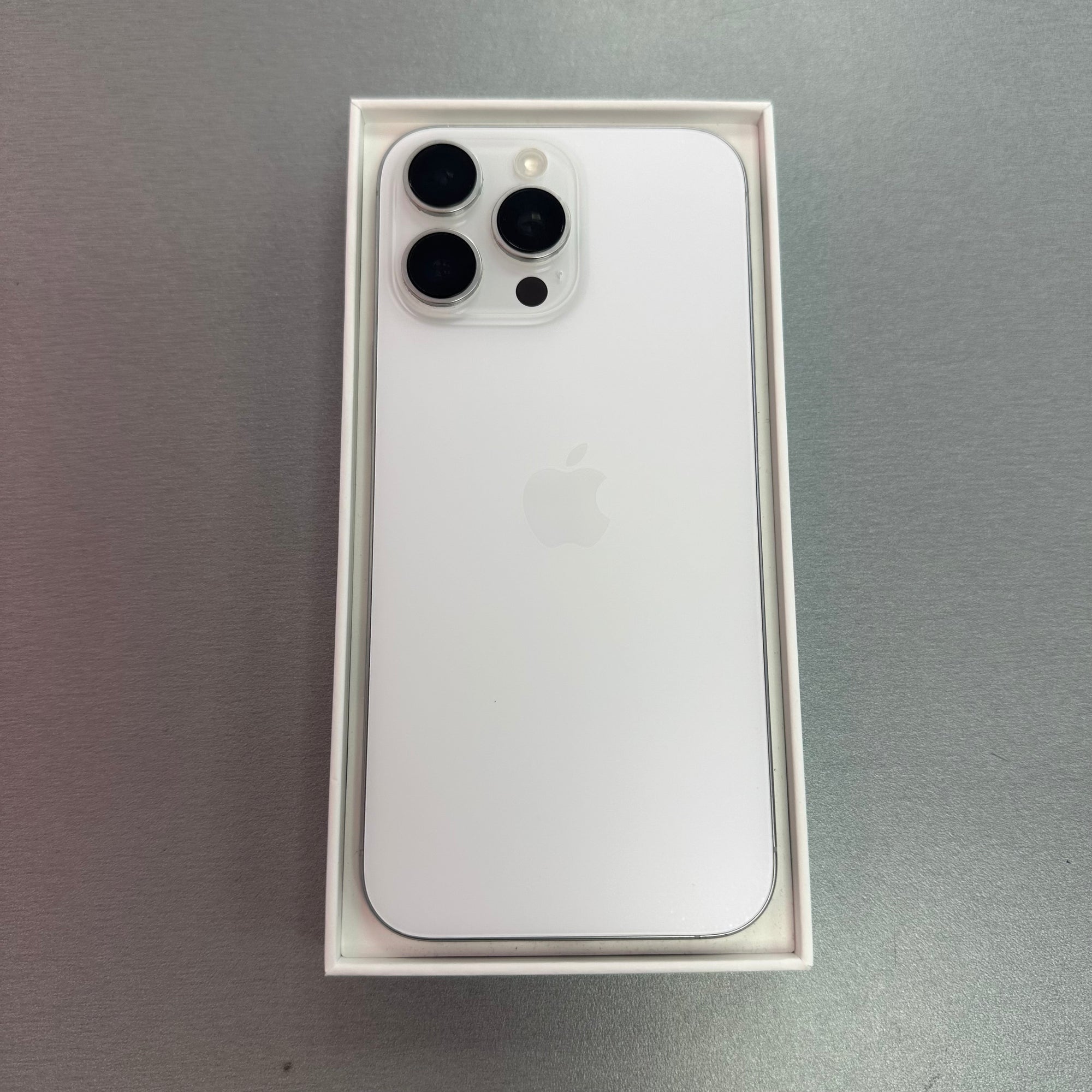 Apple iPhone 16 Pro Max 256GB White Titanium - 91% Battery Health
