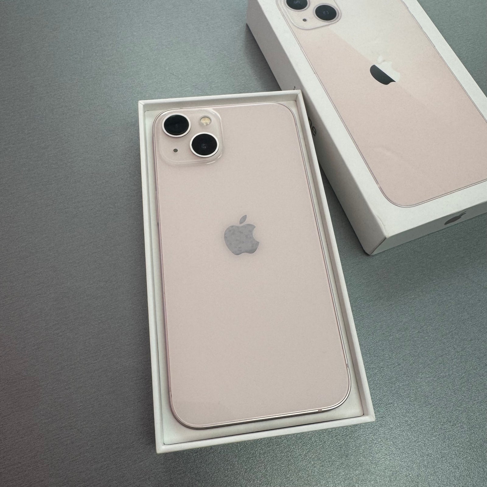 Apple iPhone 13 256GB Pink 92% Battery Health - High Storage Model