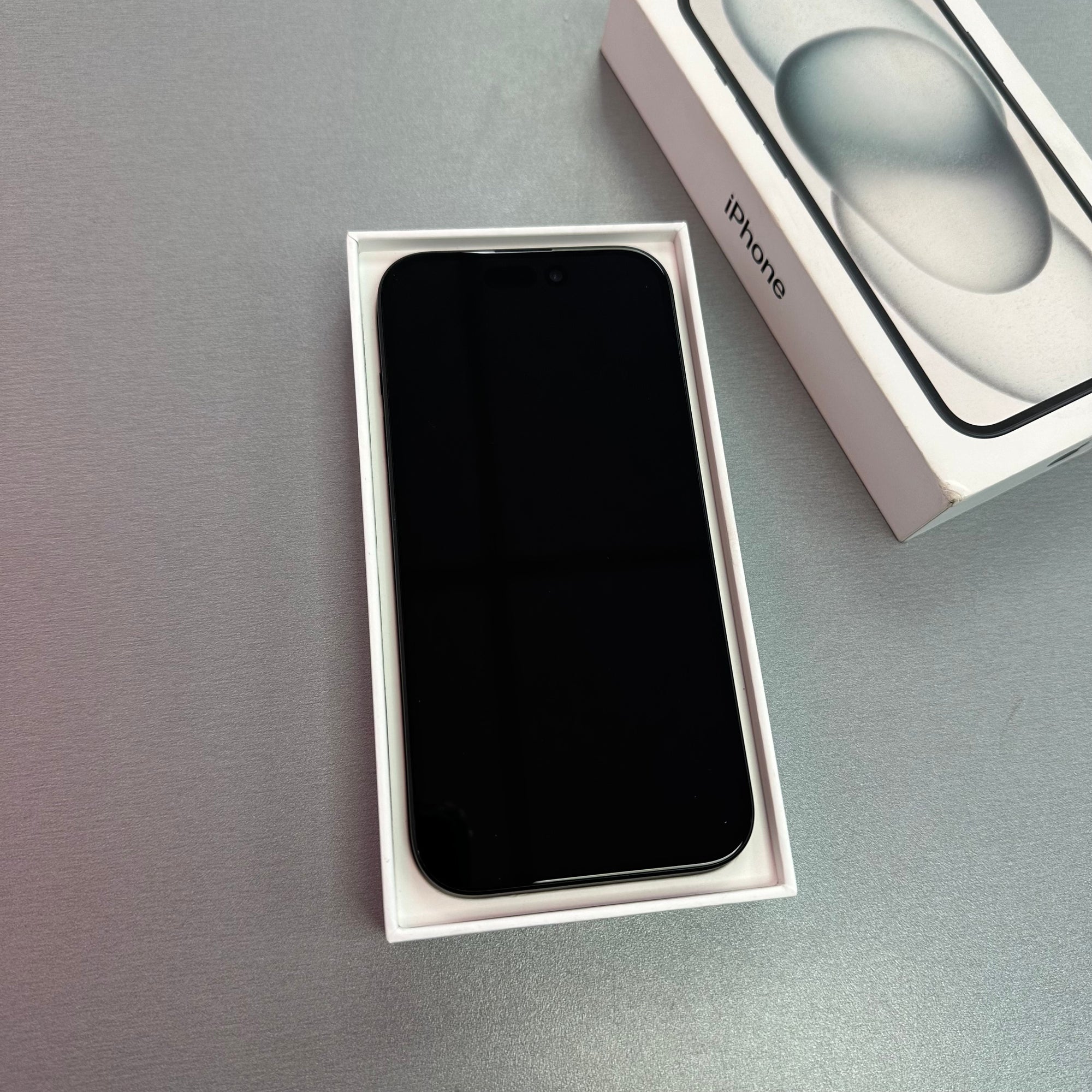 Apple iPhone 15 128GB Space Black - 100% Battery Health