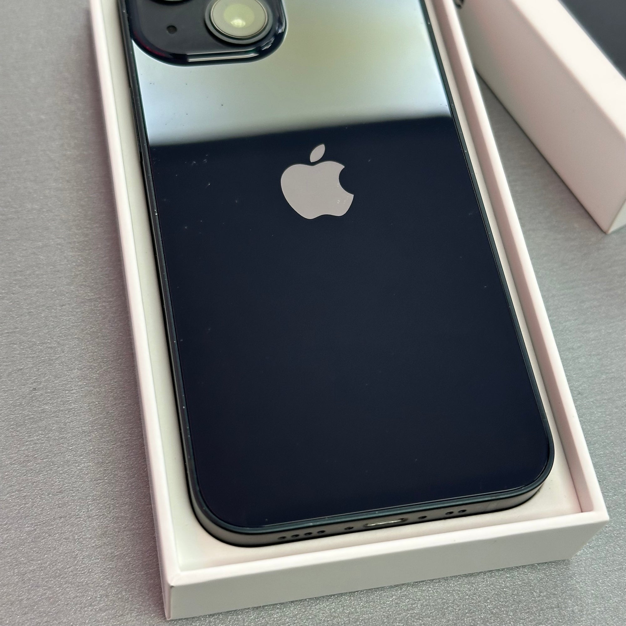 Apple iPhone 13 Mini 128GB Midnight - 100% Battery Health