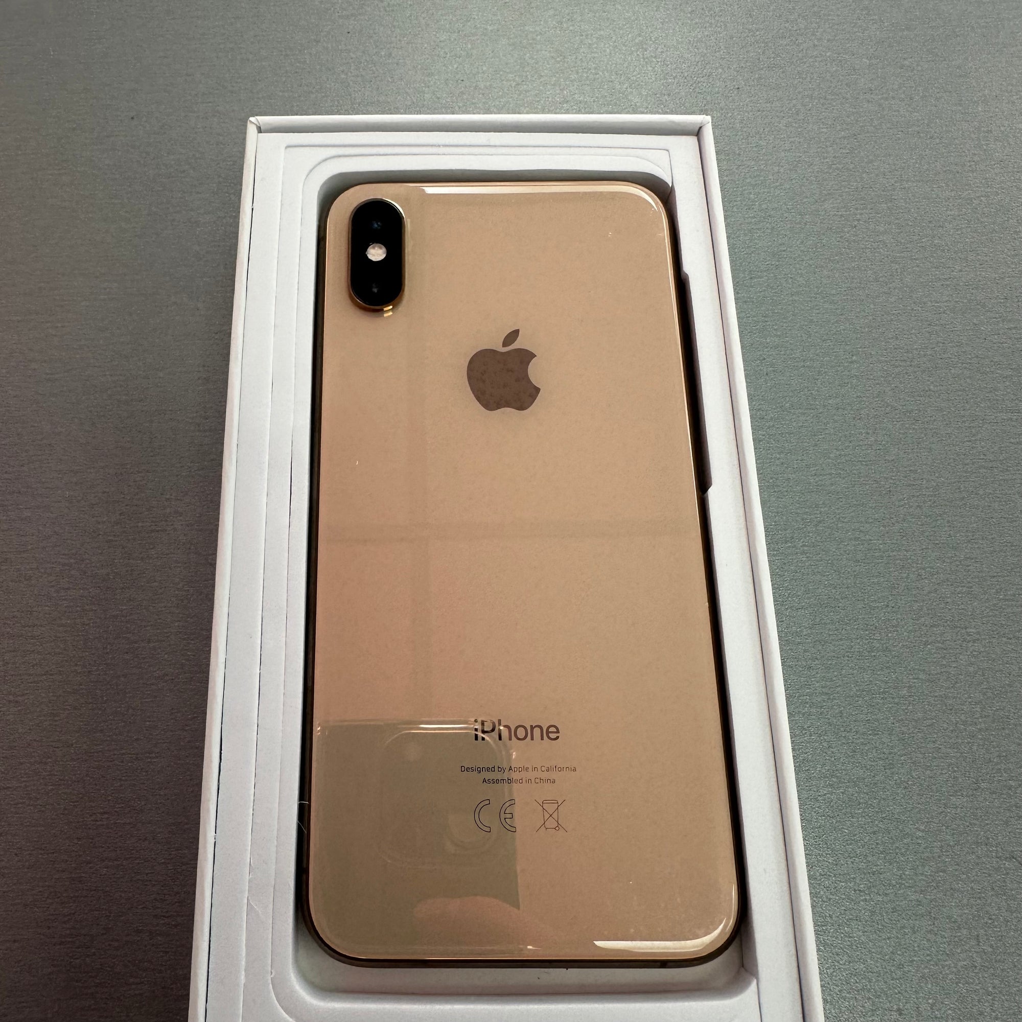 Apple iPhone XS 256GB Gold 100% Batt Health