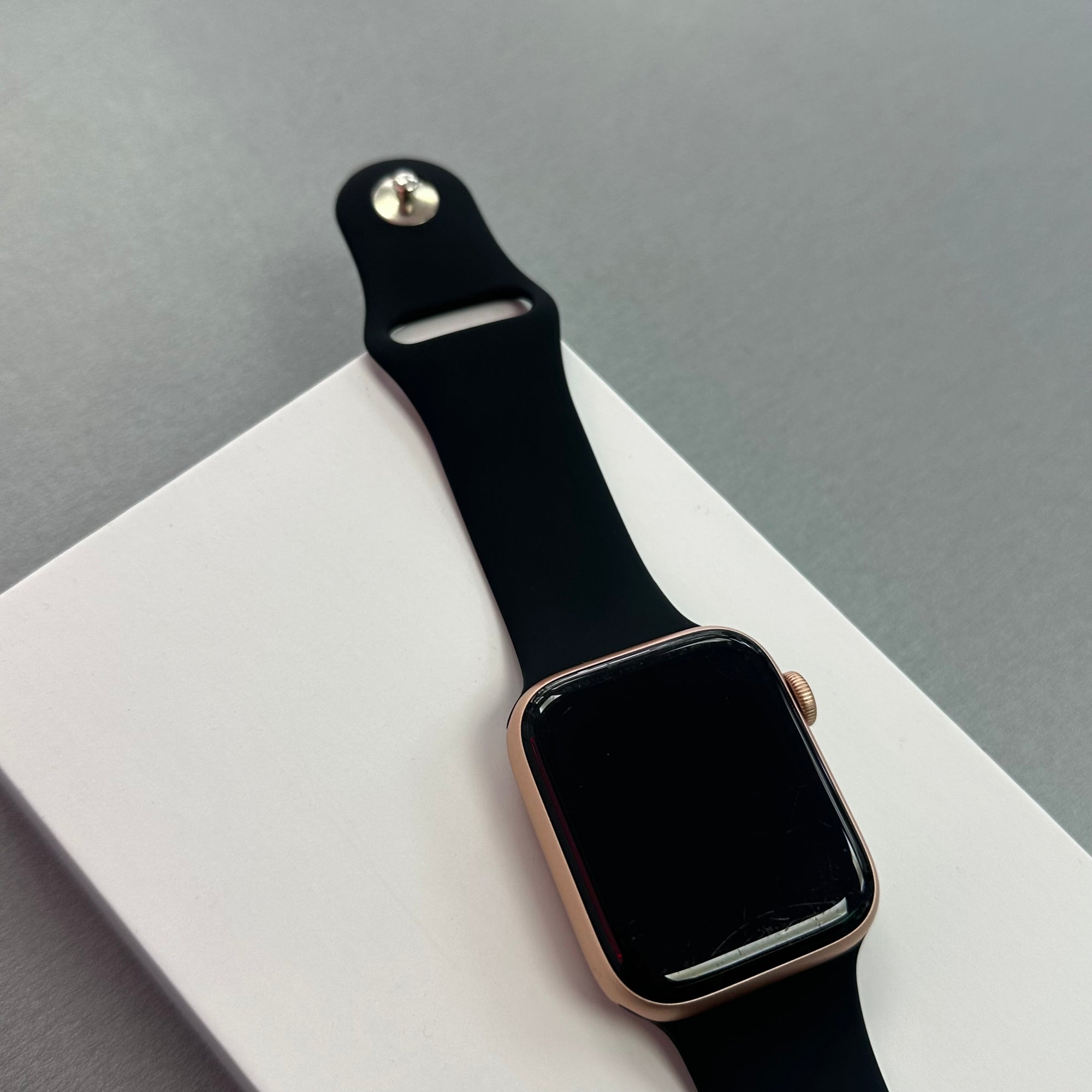 Apple Watch SE 2020 Gold GPS &amp; LTE 44mm