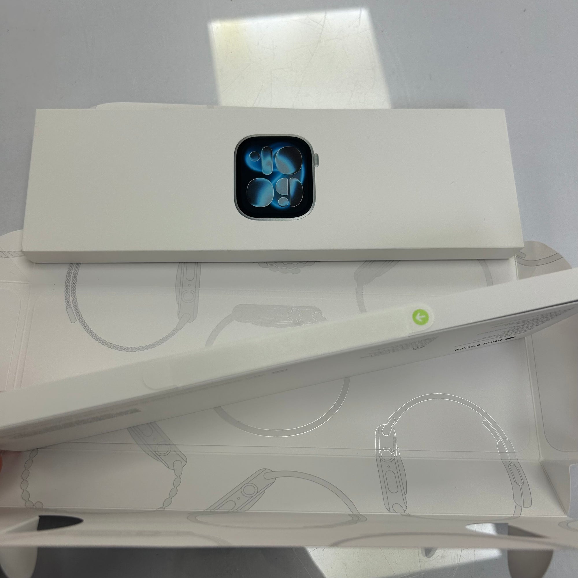 Ex Display Apple Watch Series 11, 42mm GPS Space Gray Aluminium Black Sports Band