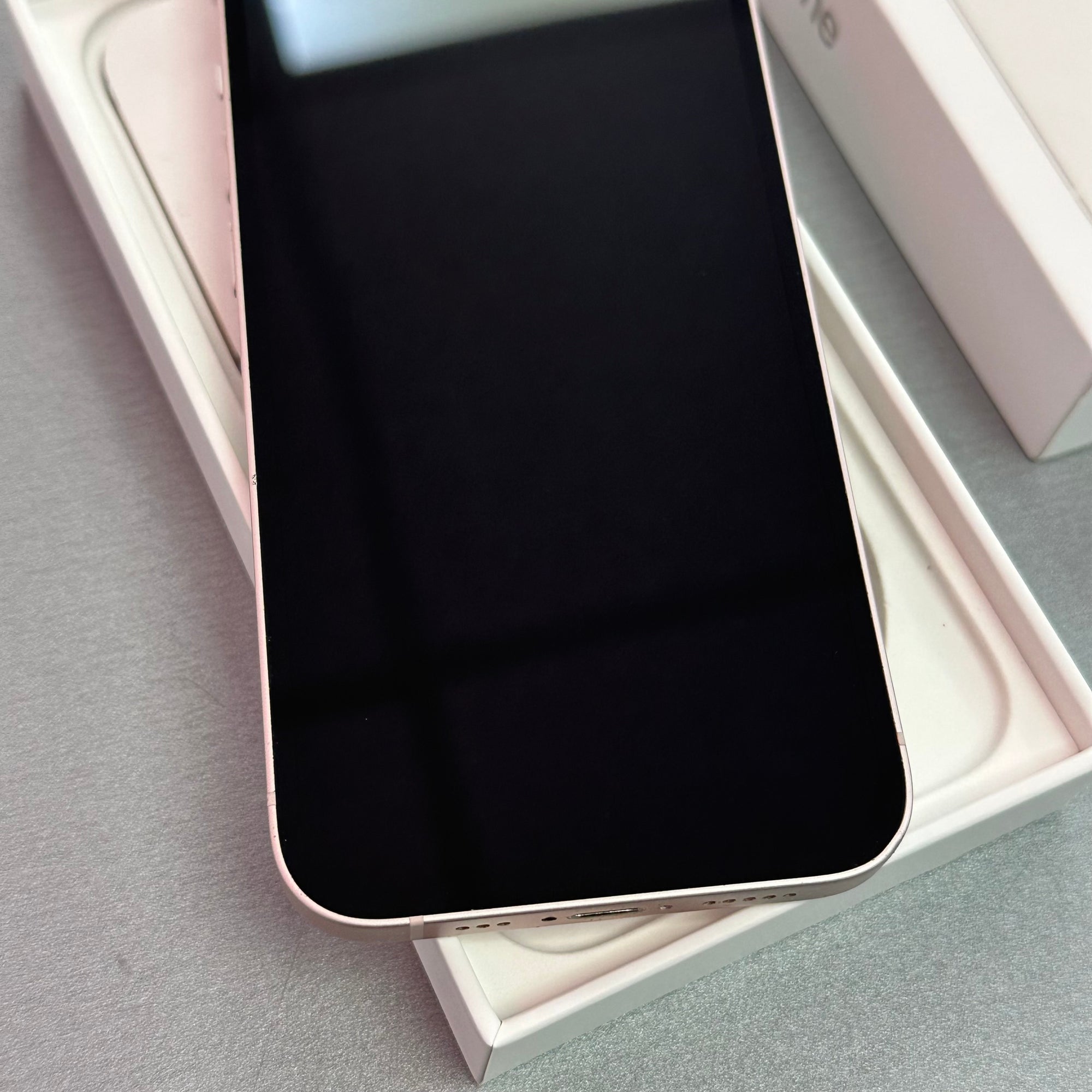 Apple iPhone 13 128GB Pink - 100% Battery Health
