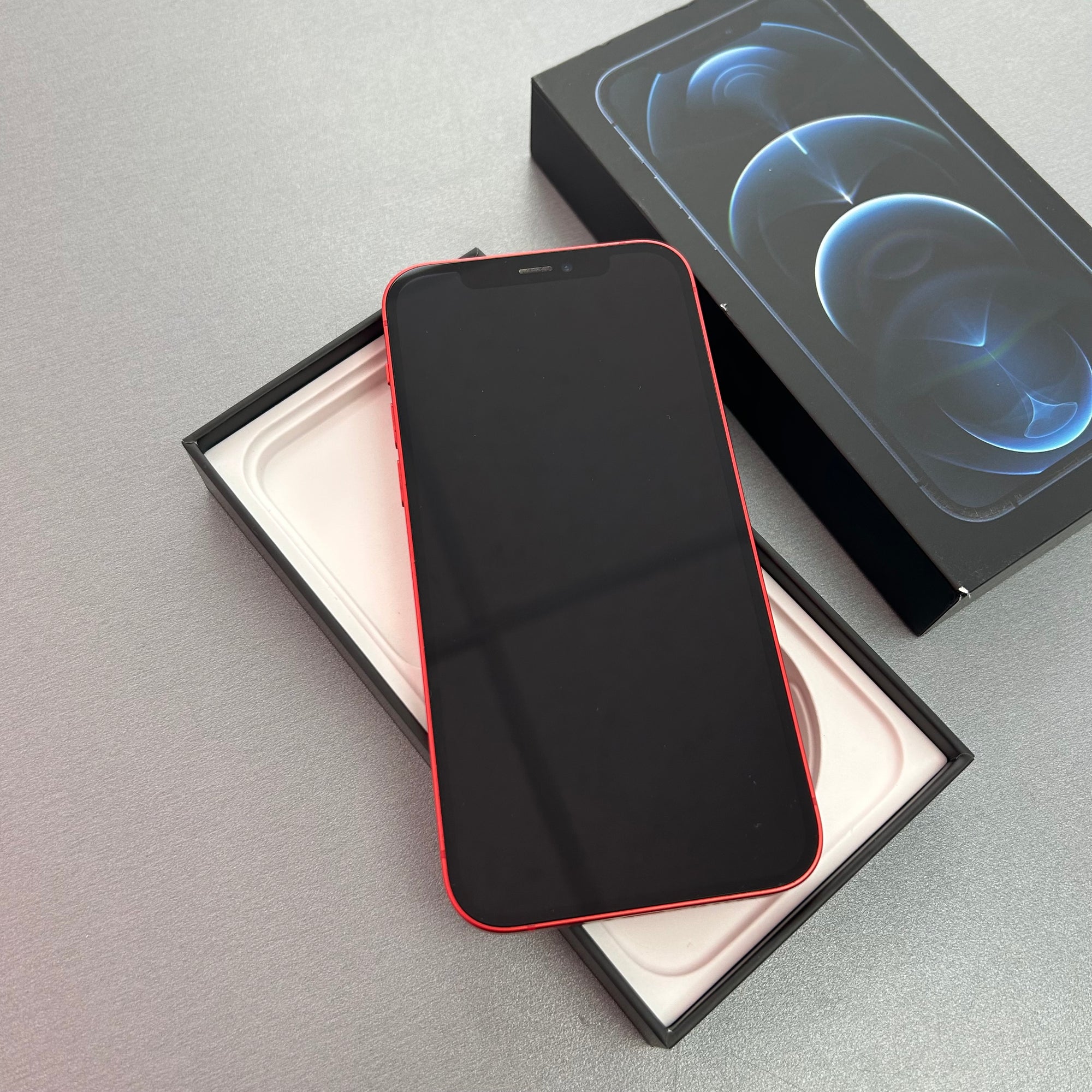 Apple iPhone 12 128GB Product Red - 100% Battery Health