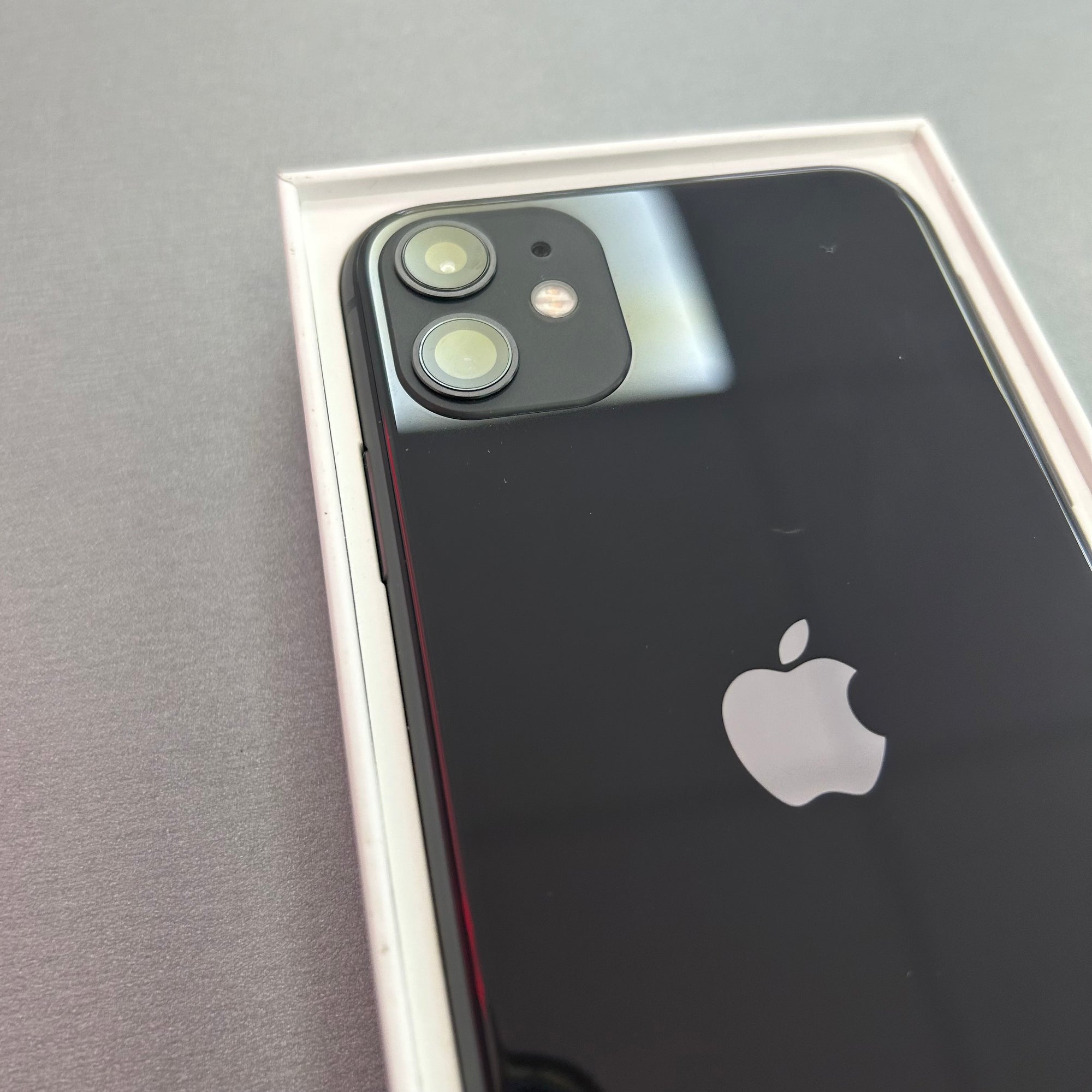 Apple iPhone 11 64GB Black - 100% Battery Health