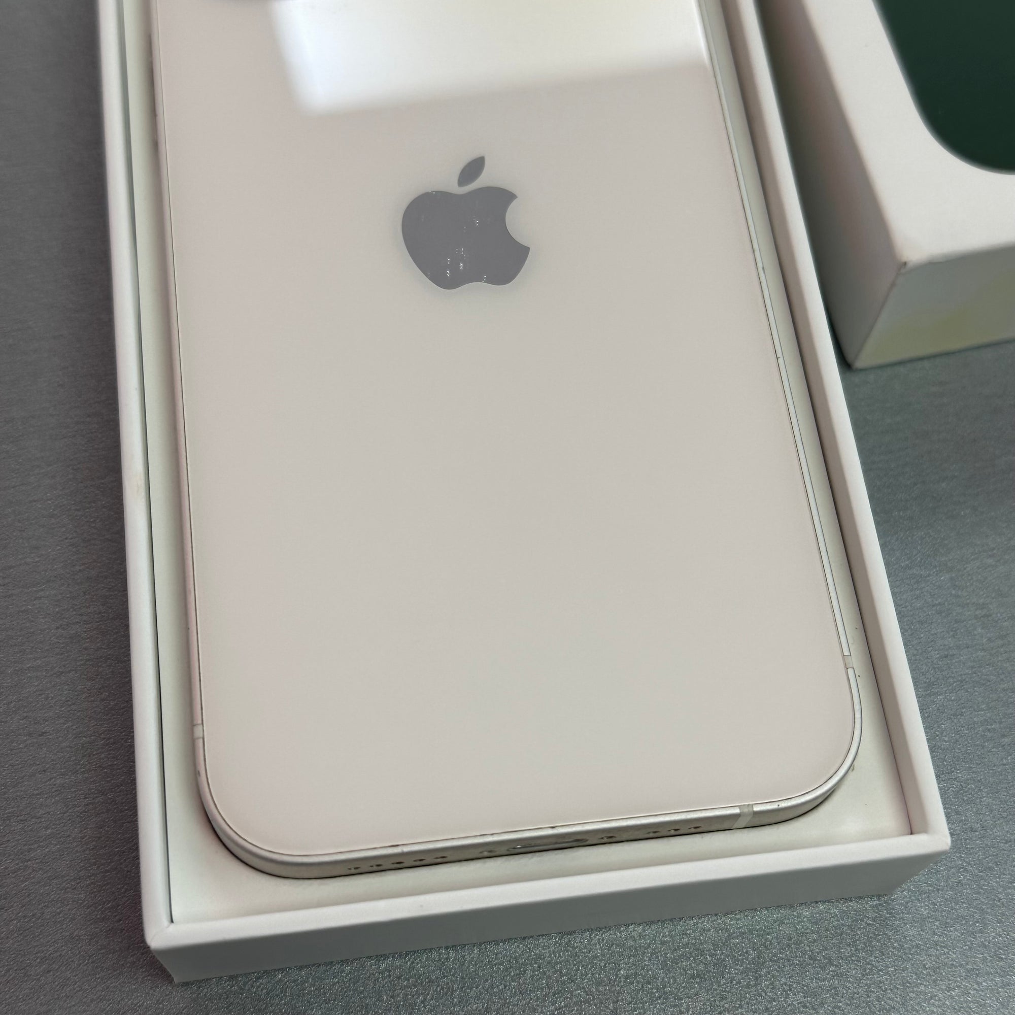 Apple iPhone 12 64GB White - No Face ID &amp; New Battery