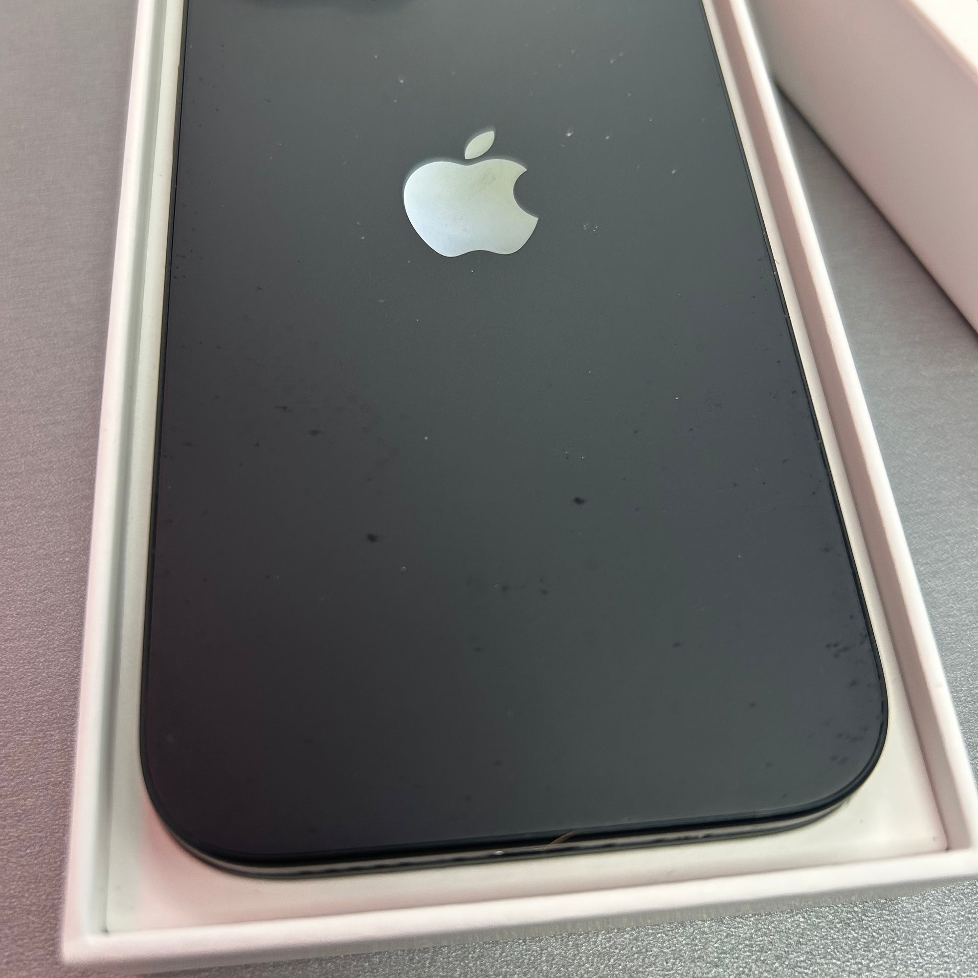 Apple iPhone 15 128GB Space Black - 90% Battery Health