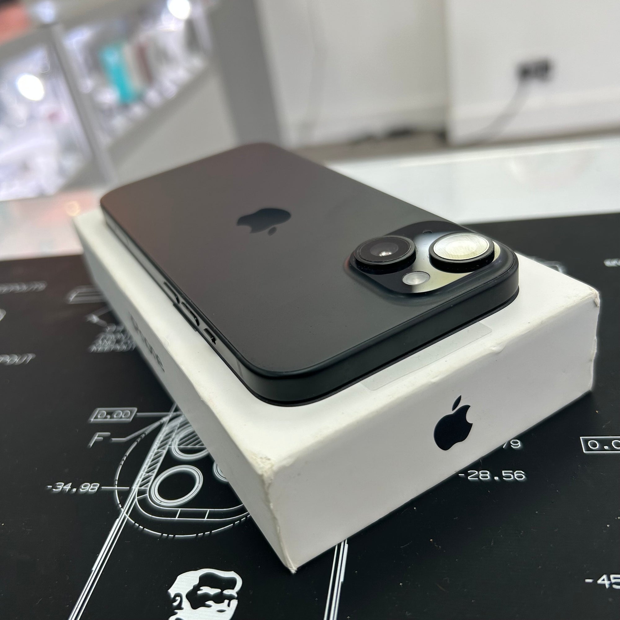 Apple iPhone 15 128GB Black 100% Battery Health