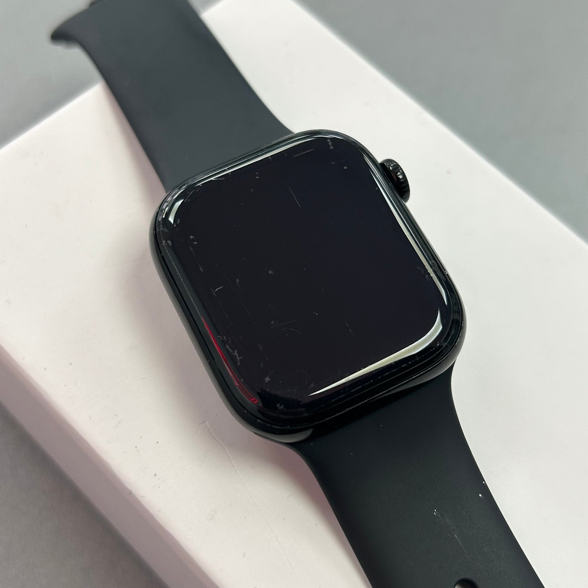 Apple Watch Series 10, 42mm GPS - Jet Black Aluminium Case with Black Sports Band