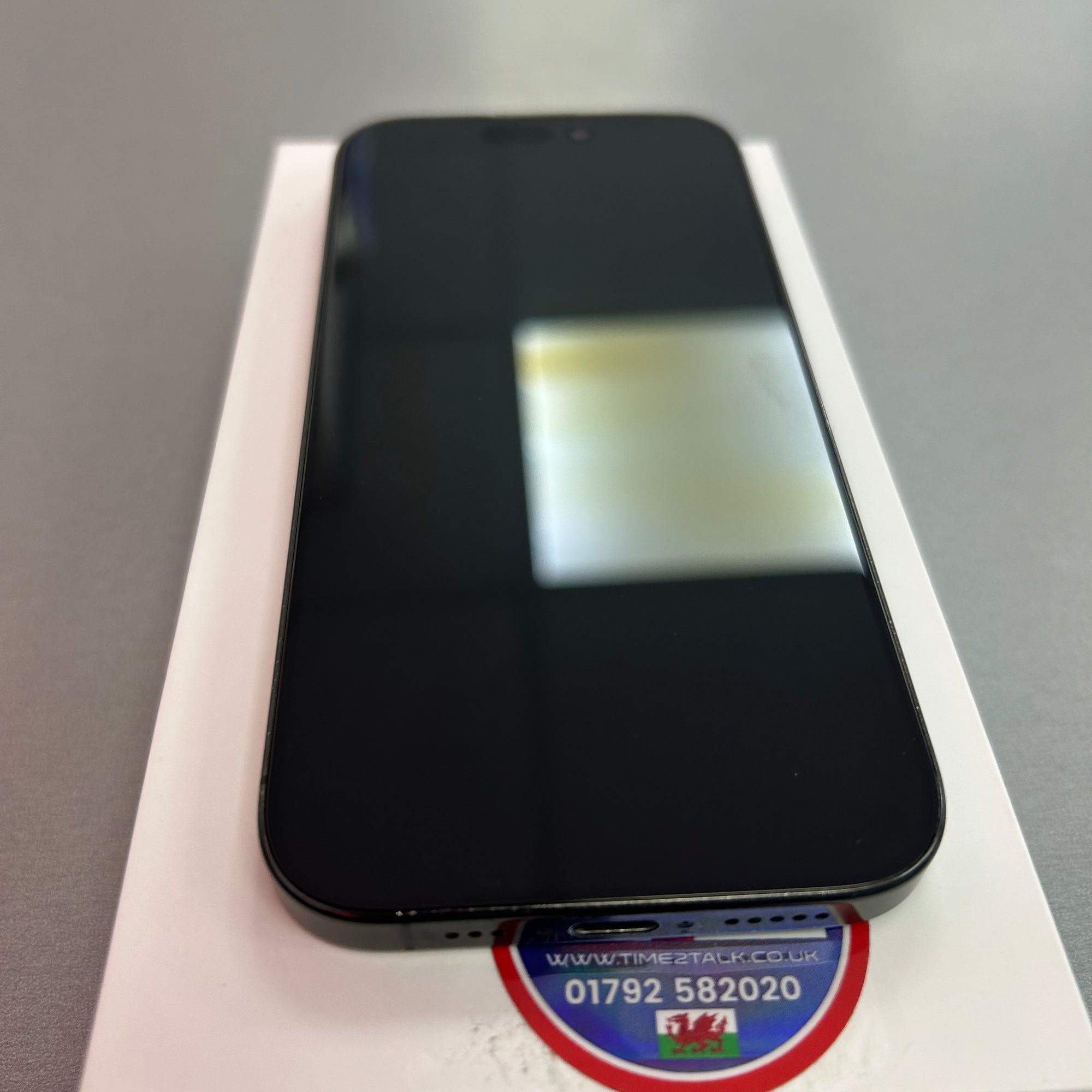 Apple iPhone 16 Pro Black Titanium 128GB - Original 100% Battery Health