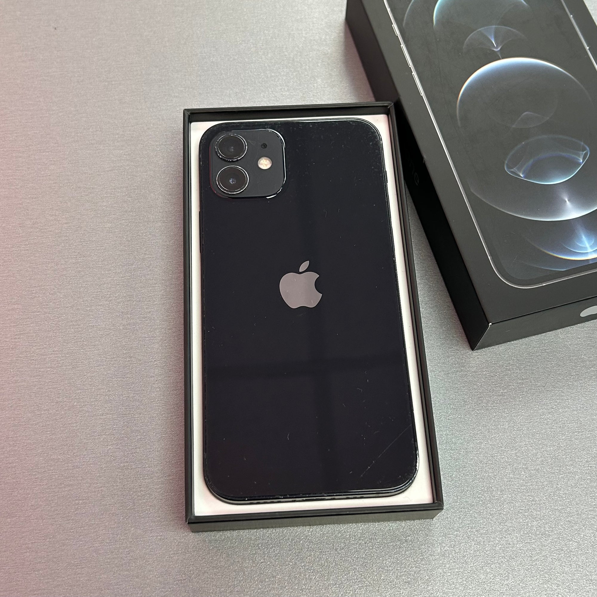 Apple iPhone 12 64GB Black - 100% Battery Health