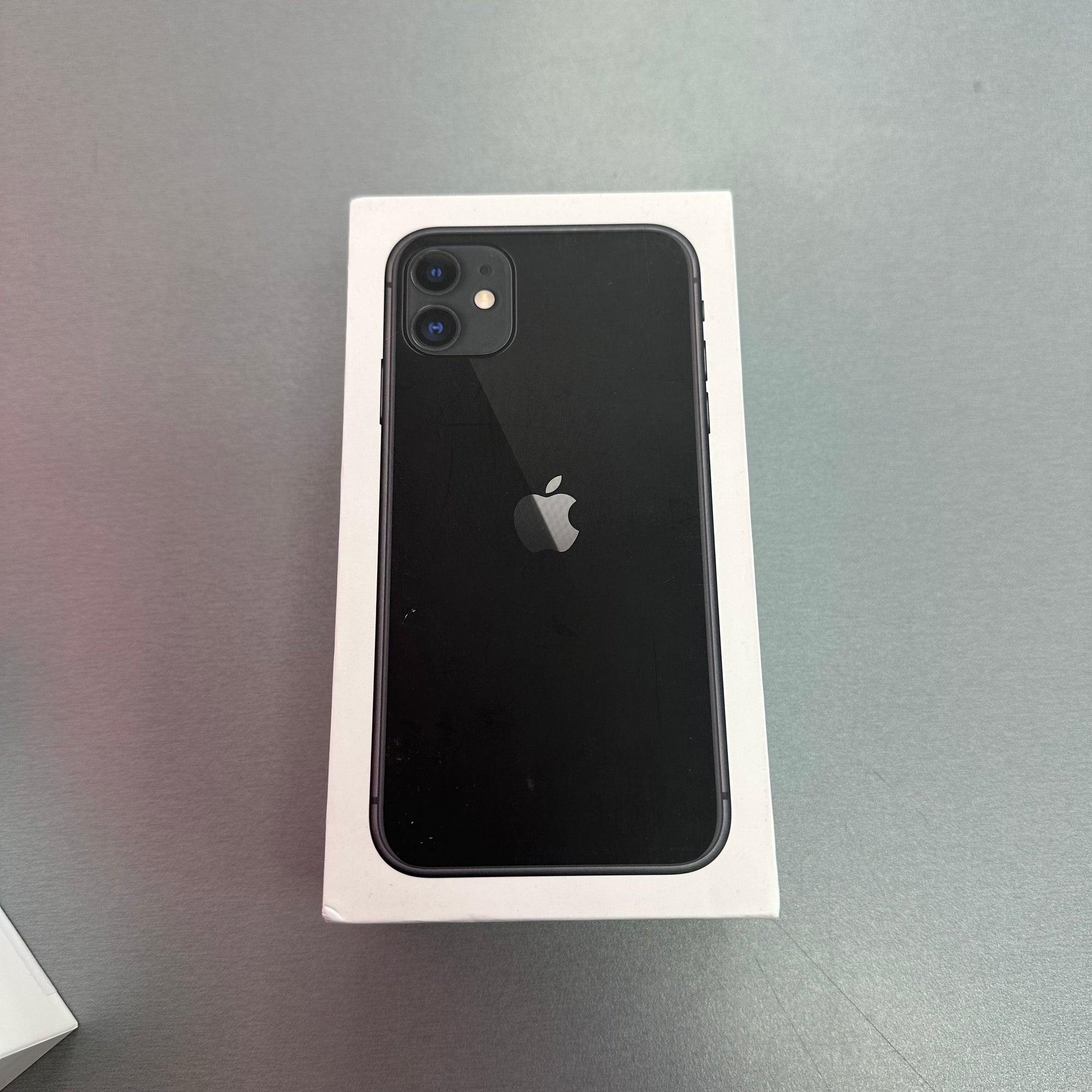 Apple iPhone 11 128GB Black - 100% Battery Health