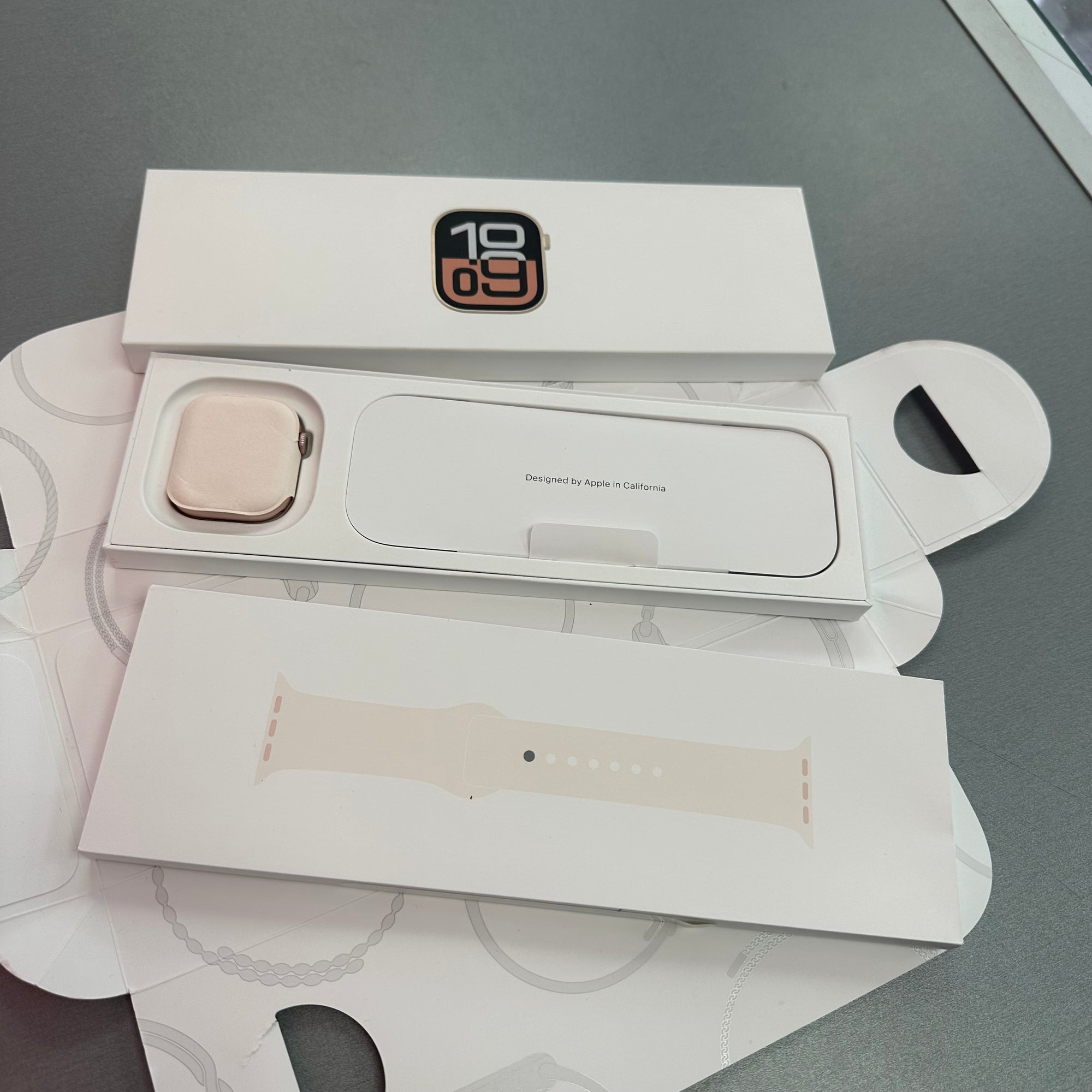 Apple Watch Series 10, 42mm GPS Rose Gold - Opened Never Used