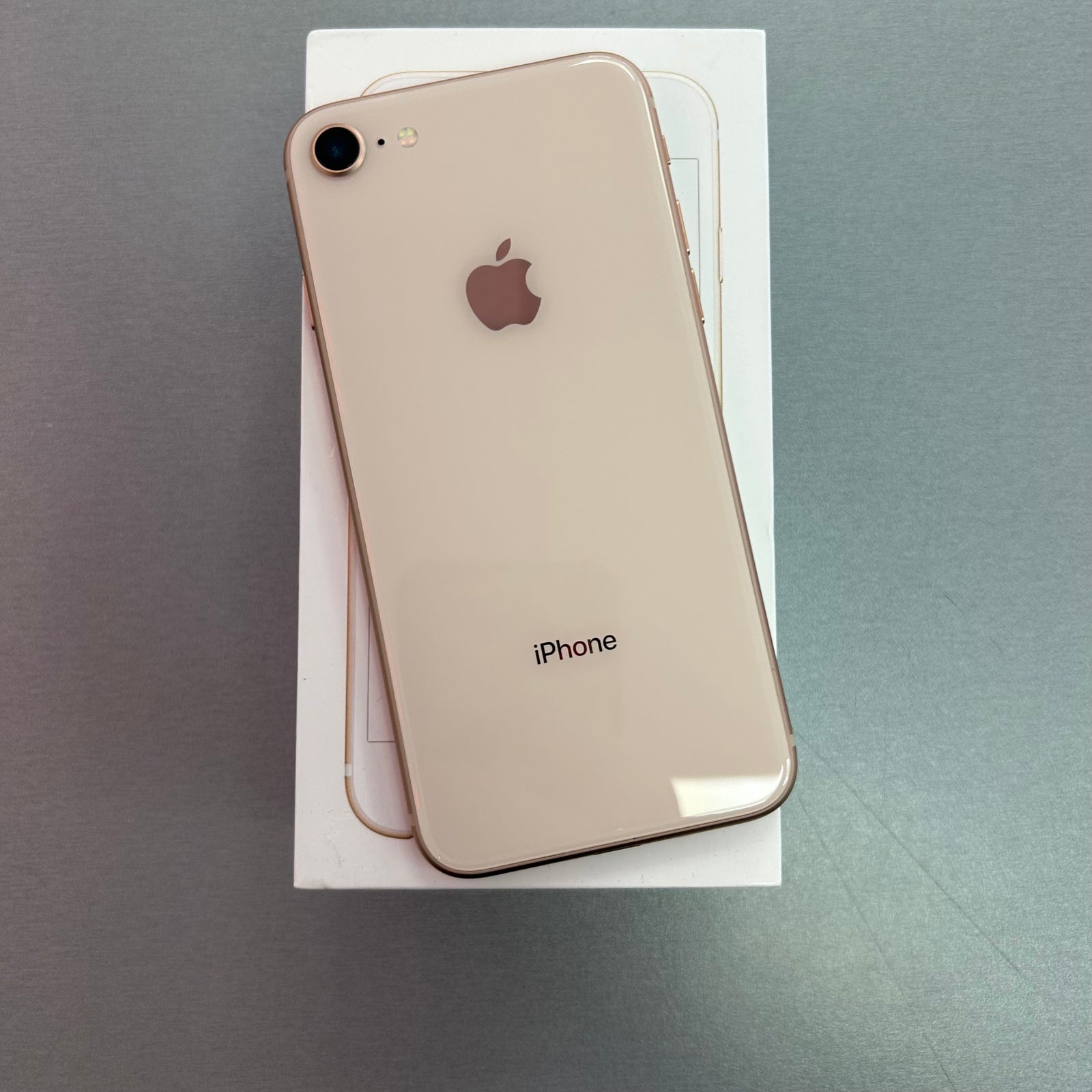 Apple iPhone 8 Rose Gold 64GB - 94% Battery Health