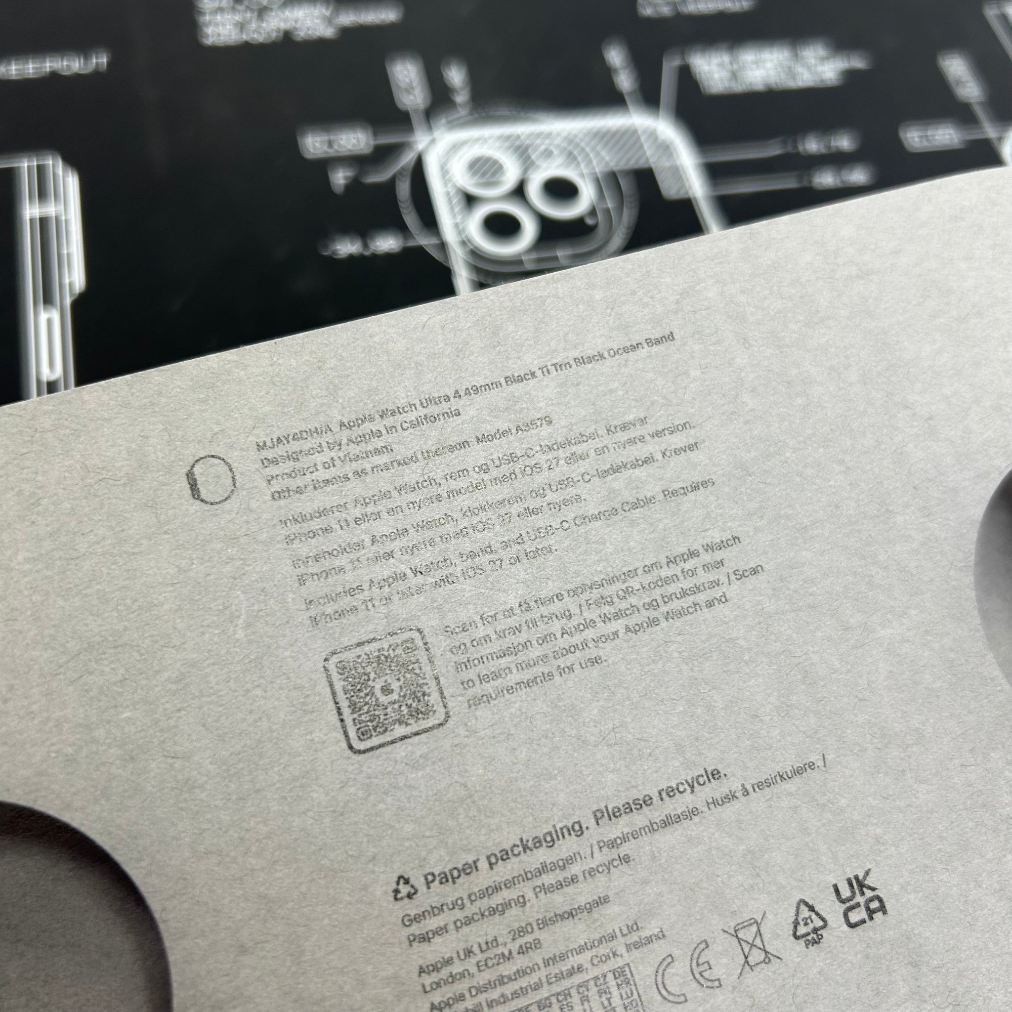 Apple Watch Ultra 4 49mm in Black Titanium Like New