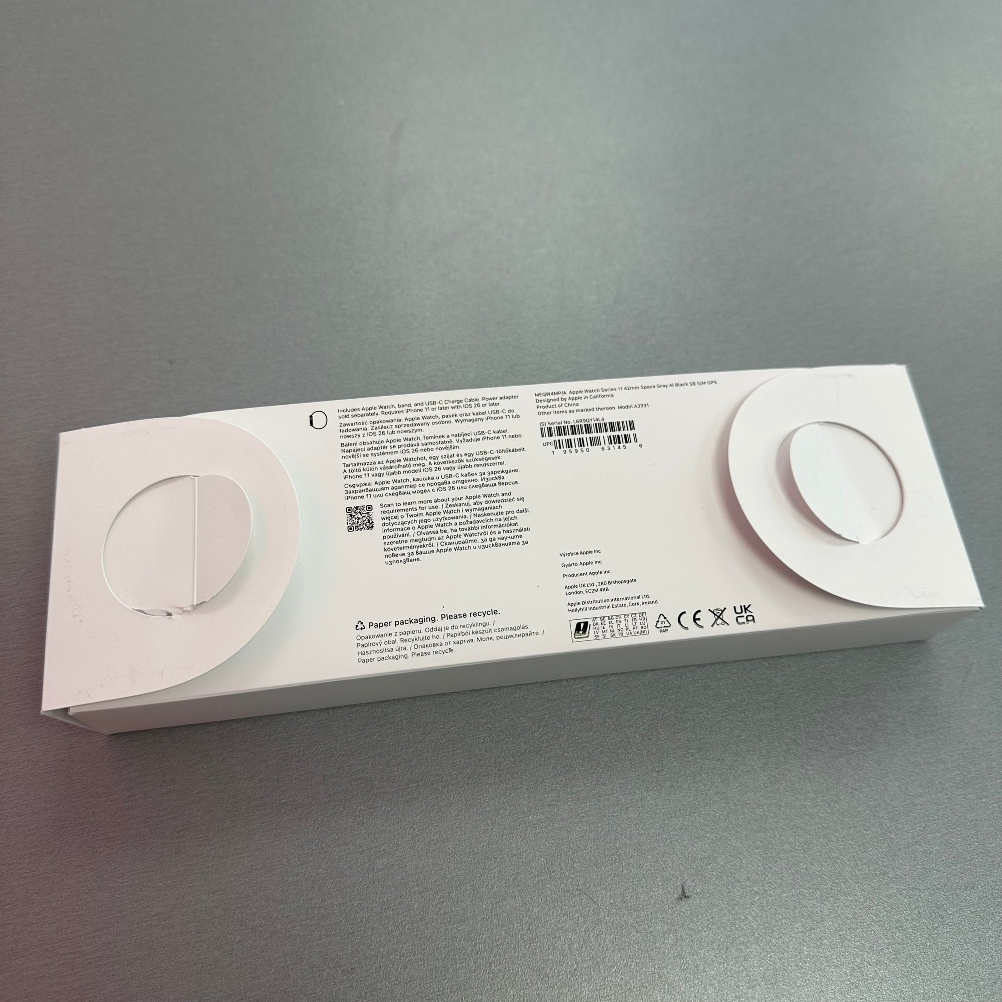 Apple Watch Series 11, 42mm GPS  Space Grey Aluminium Black Sports Band