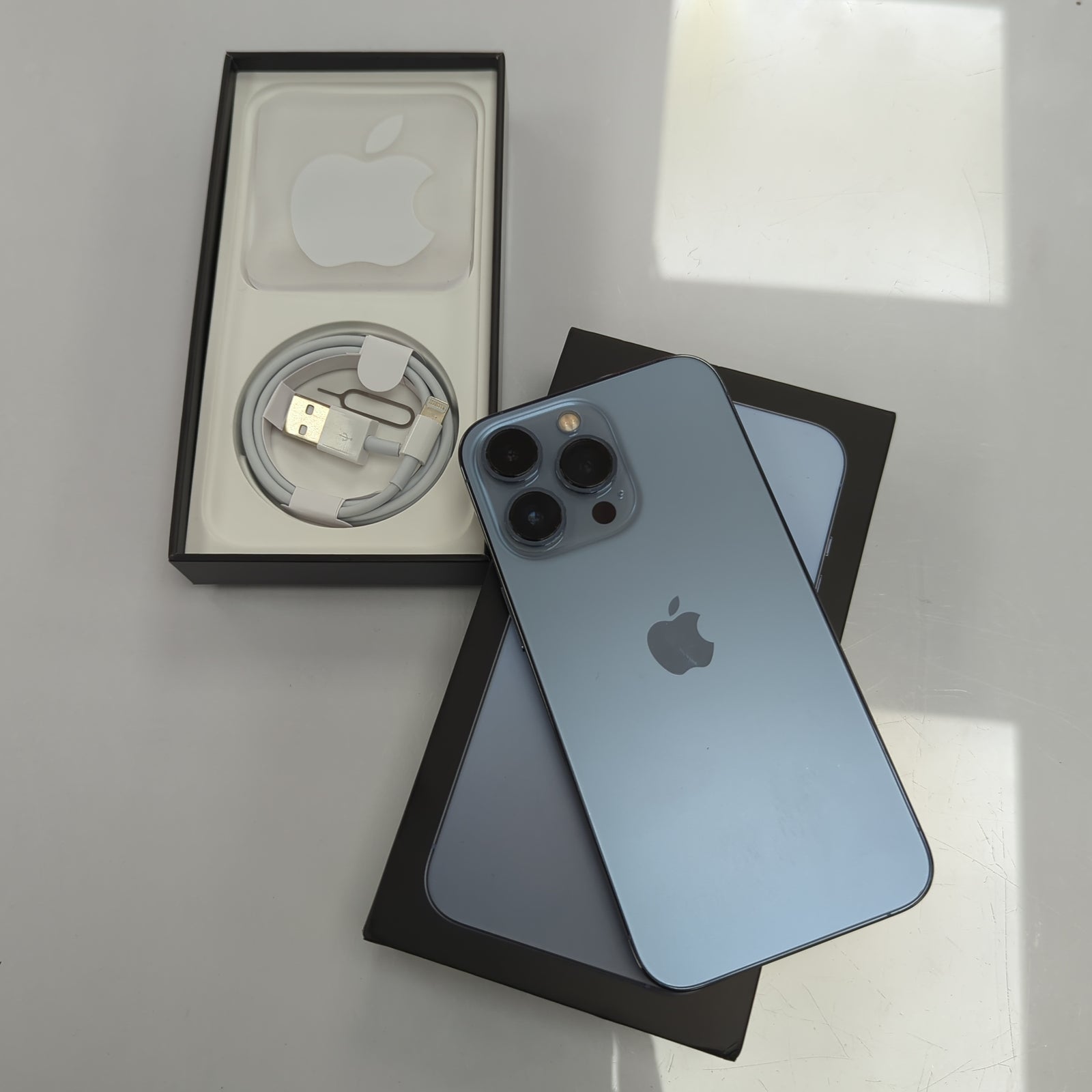 Apple iPhone 13 Pro 128GB Blue - 100% Battery Health