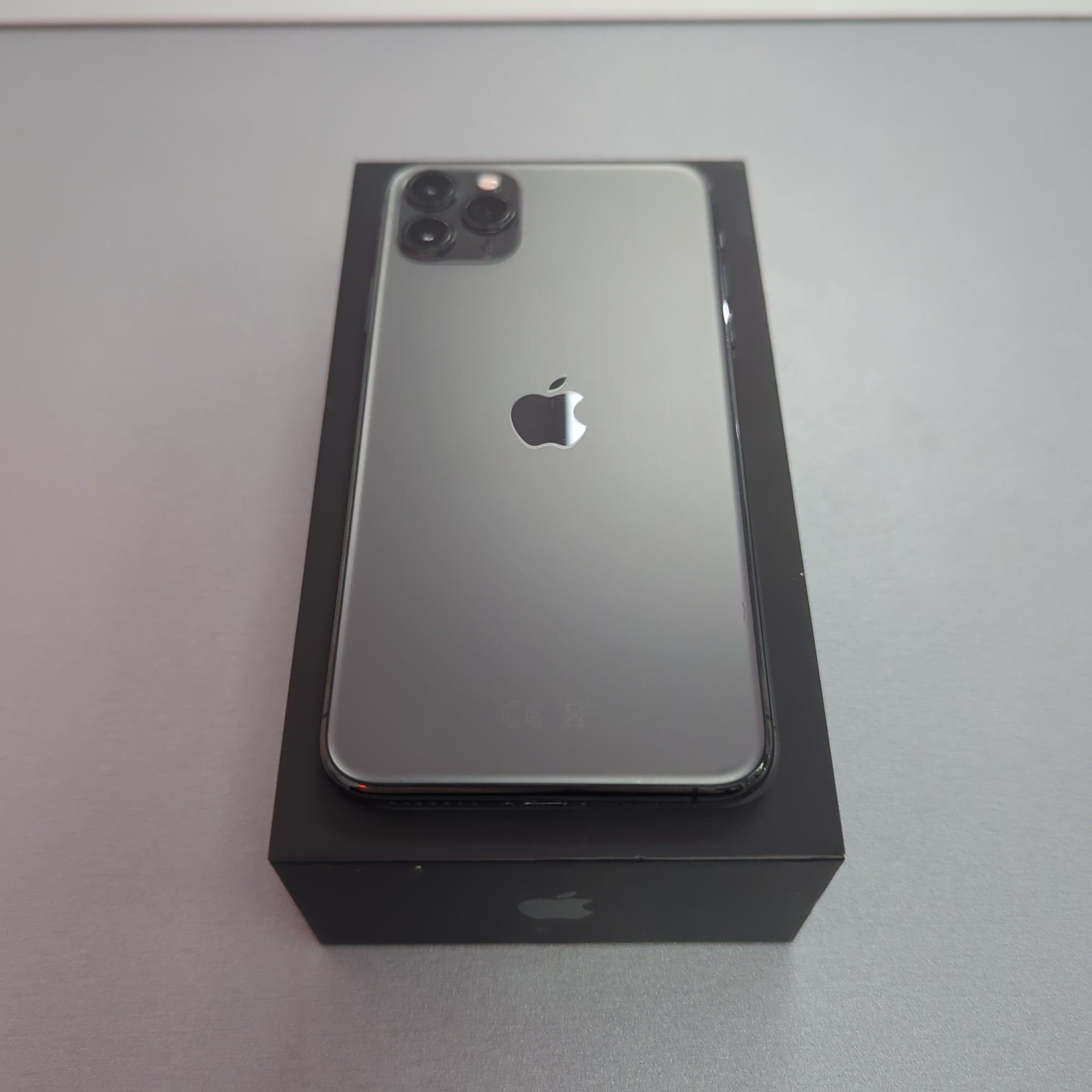 Apple iPhone 11 Pro Max Space Grey 64GB & 100% Batt Health