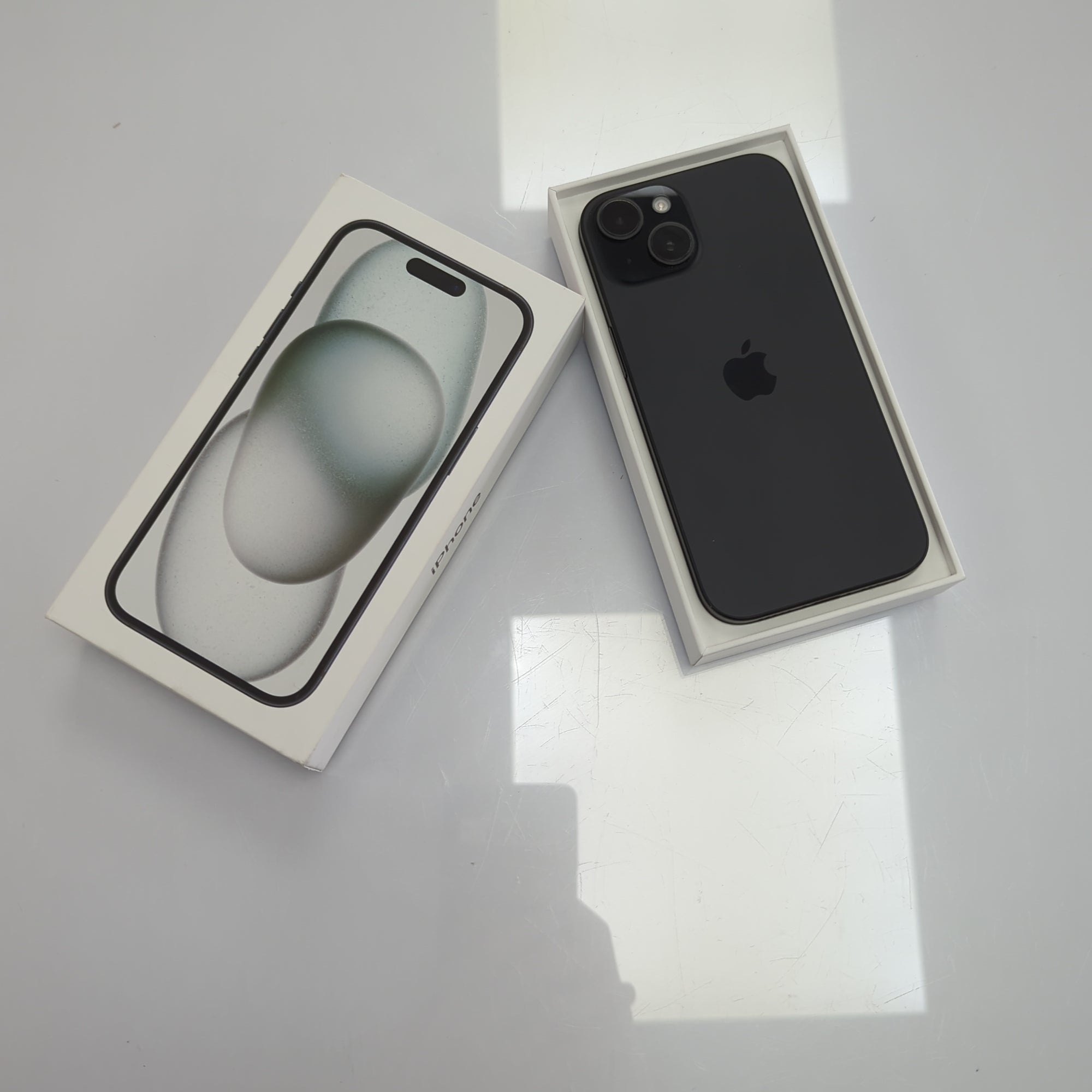Apple iPhone 15 128GB Black Unlocked 100% Batt Health apple warranty