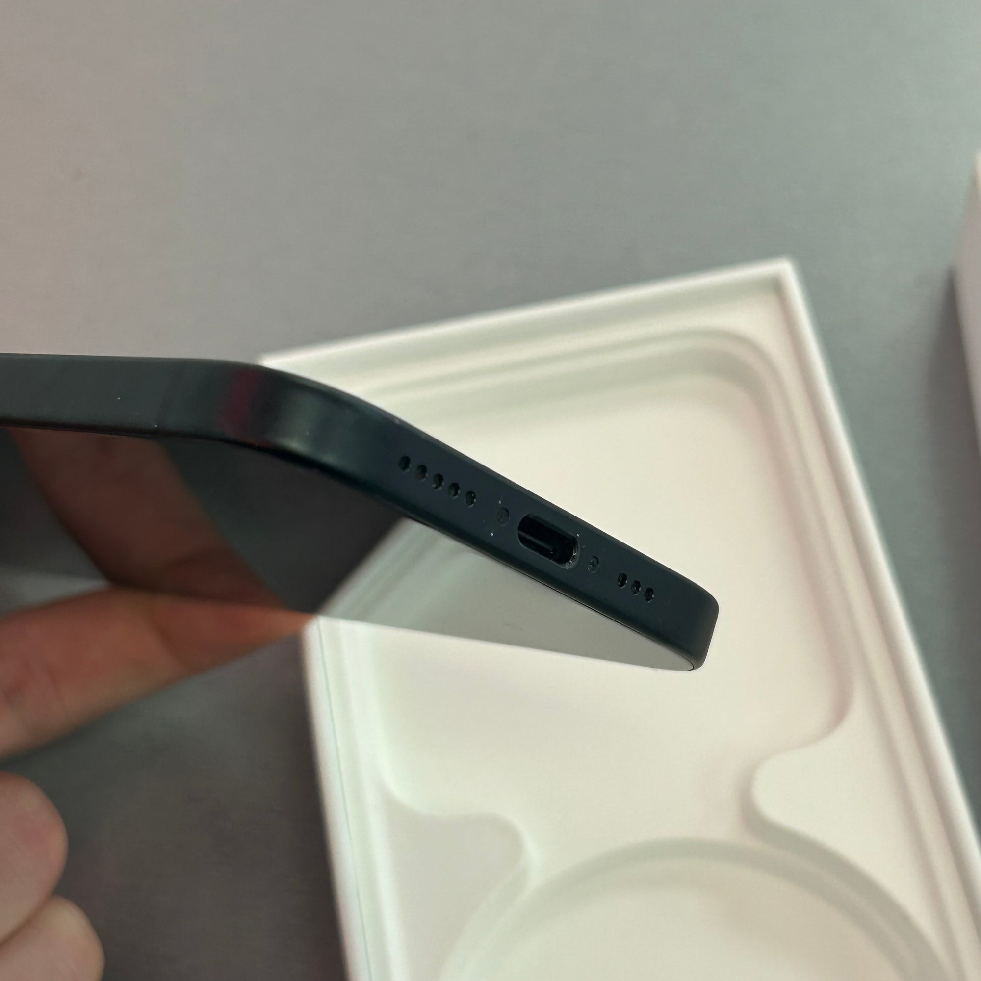 Apple iPhone 15 256GB Black - 94% Battery Health