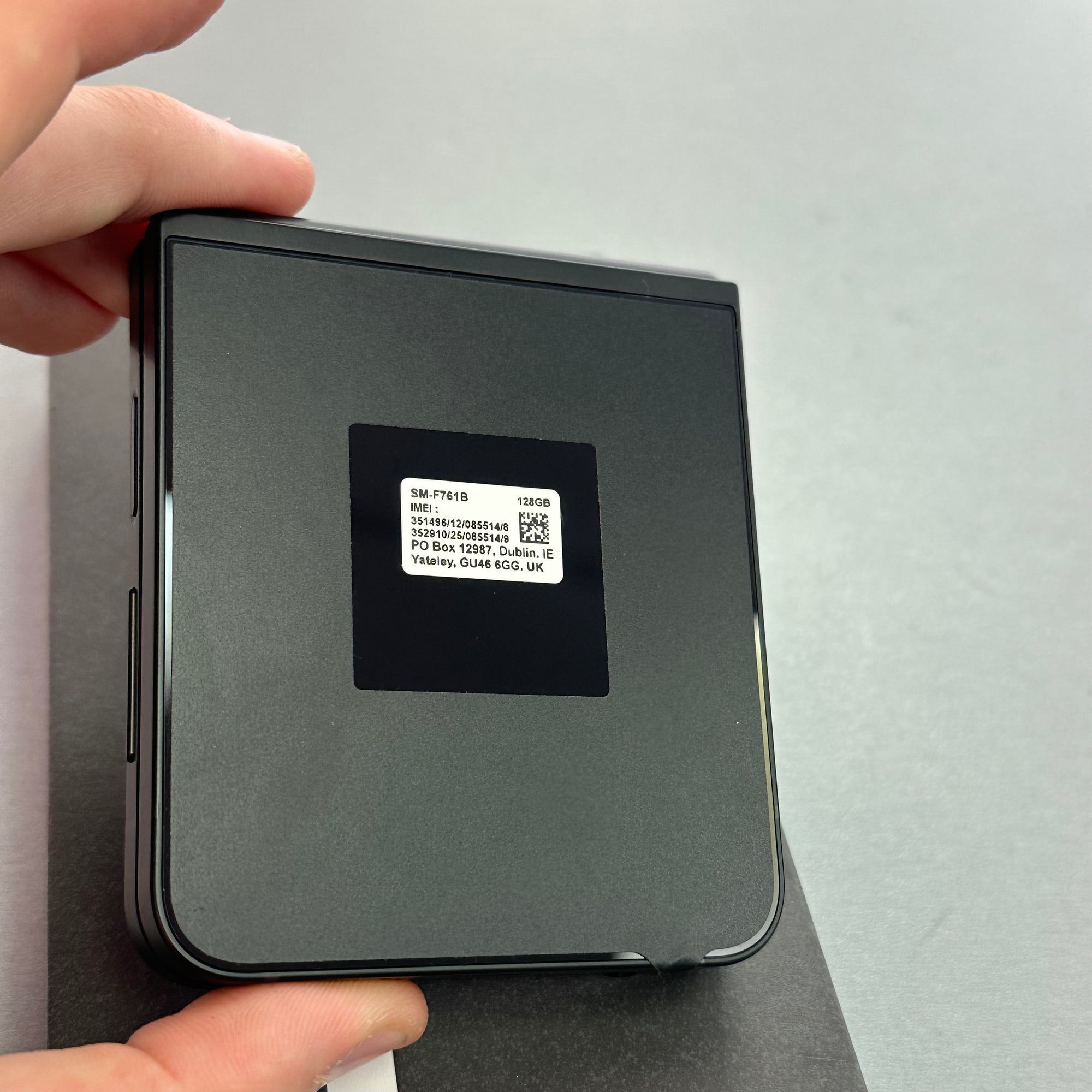 Samsung Galaxy Z Flip7 FE Black 128GB - Opened Never Used