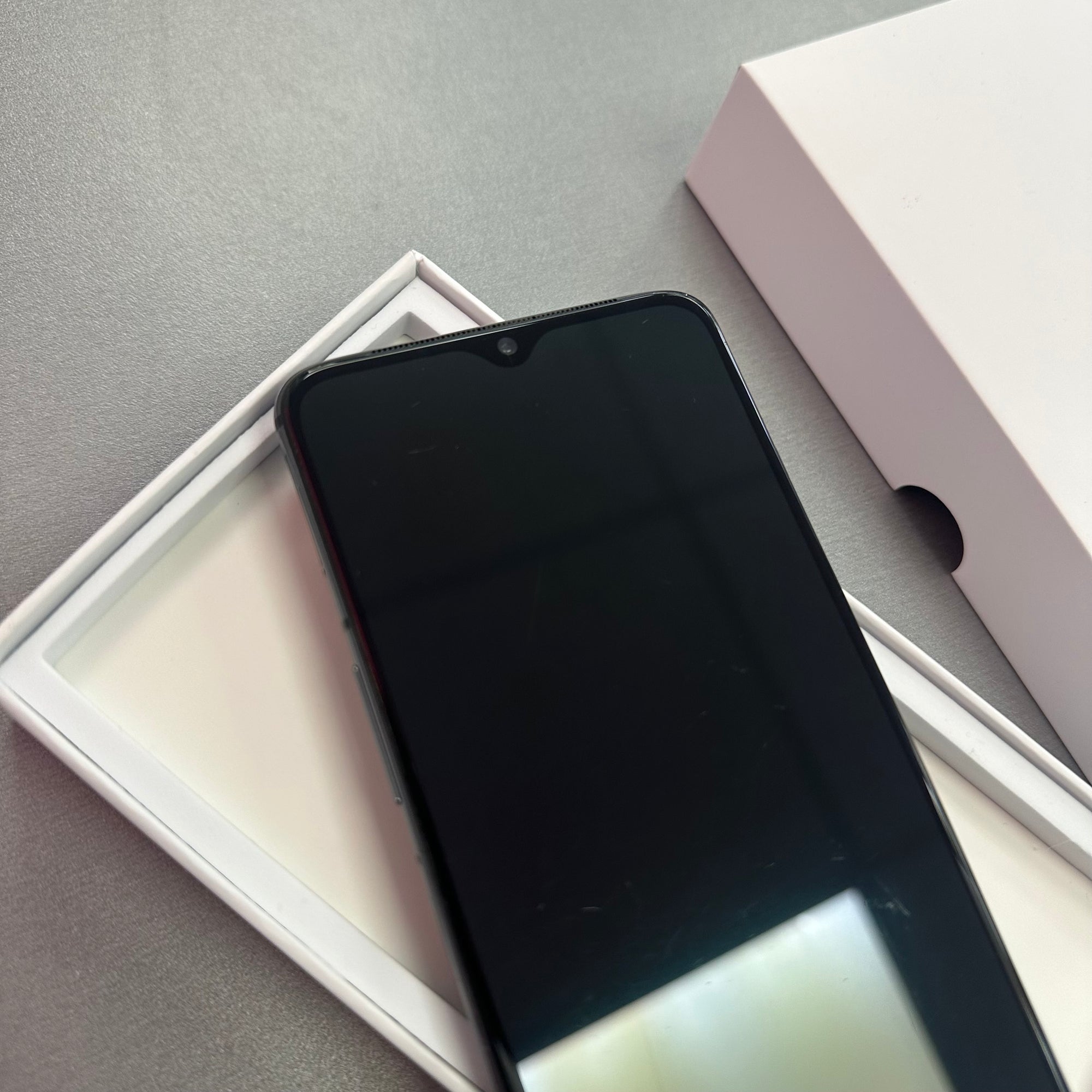 OnePlus 7 128GB - Great Performance Cheap Android