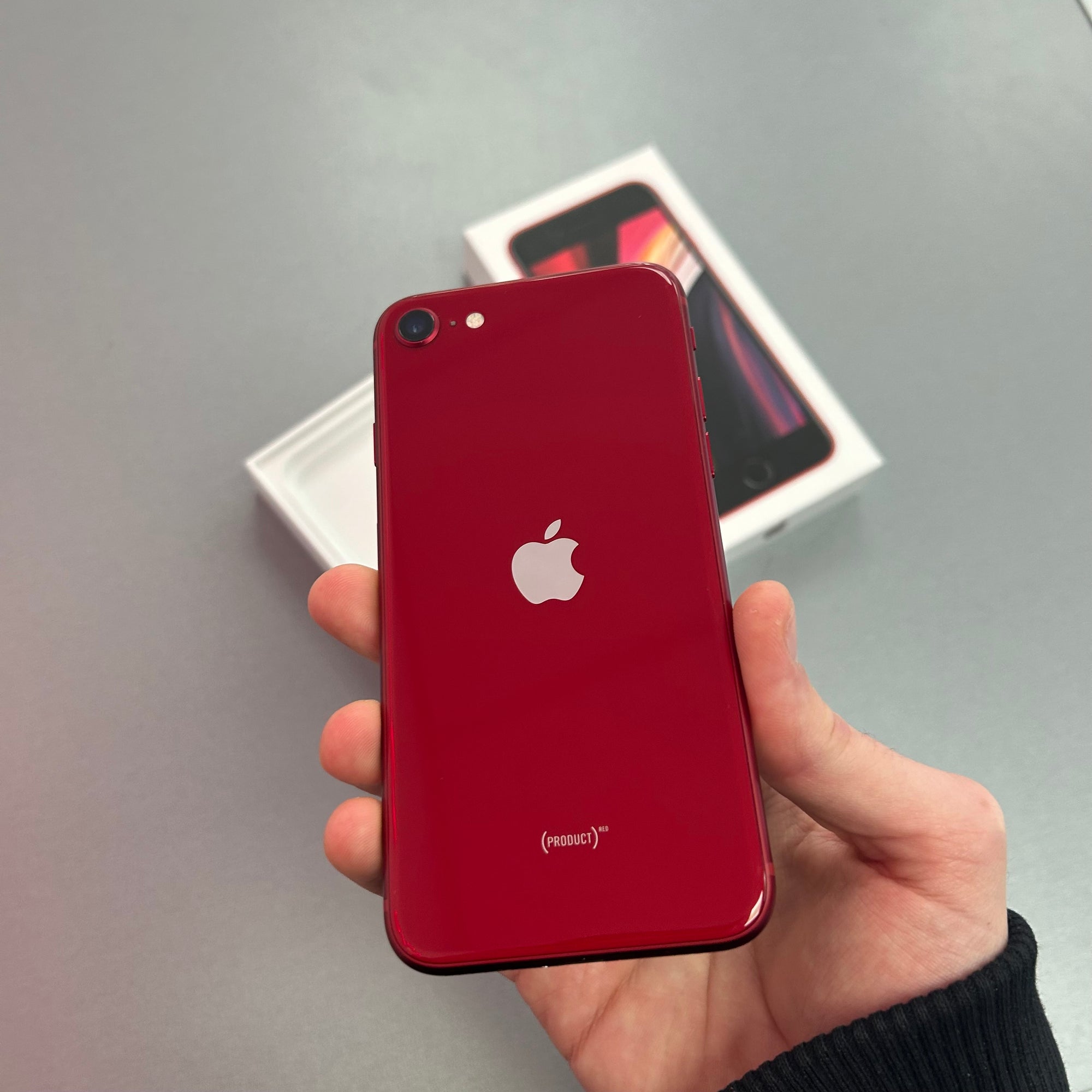 Apple iPhone SE 3rd Generation (2022) 64GB Product Red - 95% Battery Health