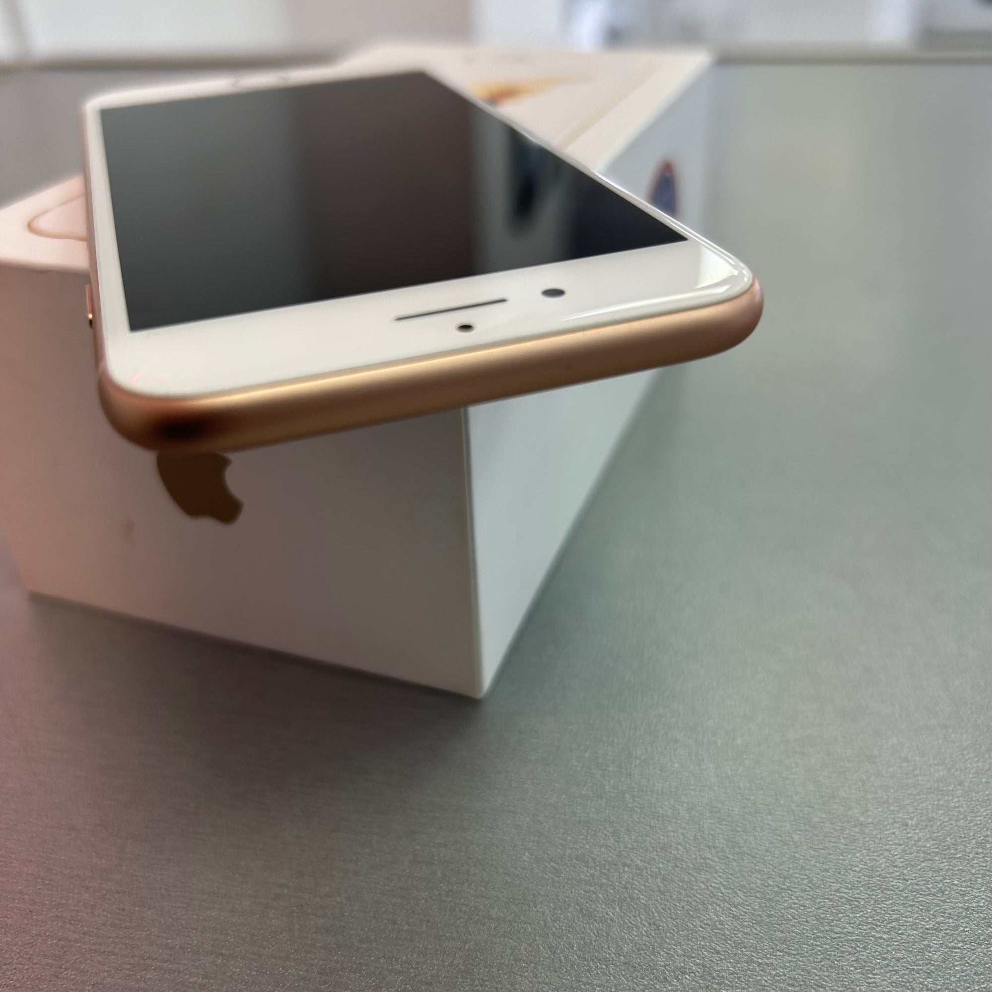 Apple iPhone 8 Rose Gold 64GB - 94% Battery Health