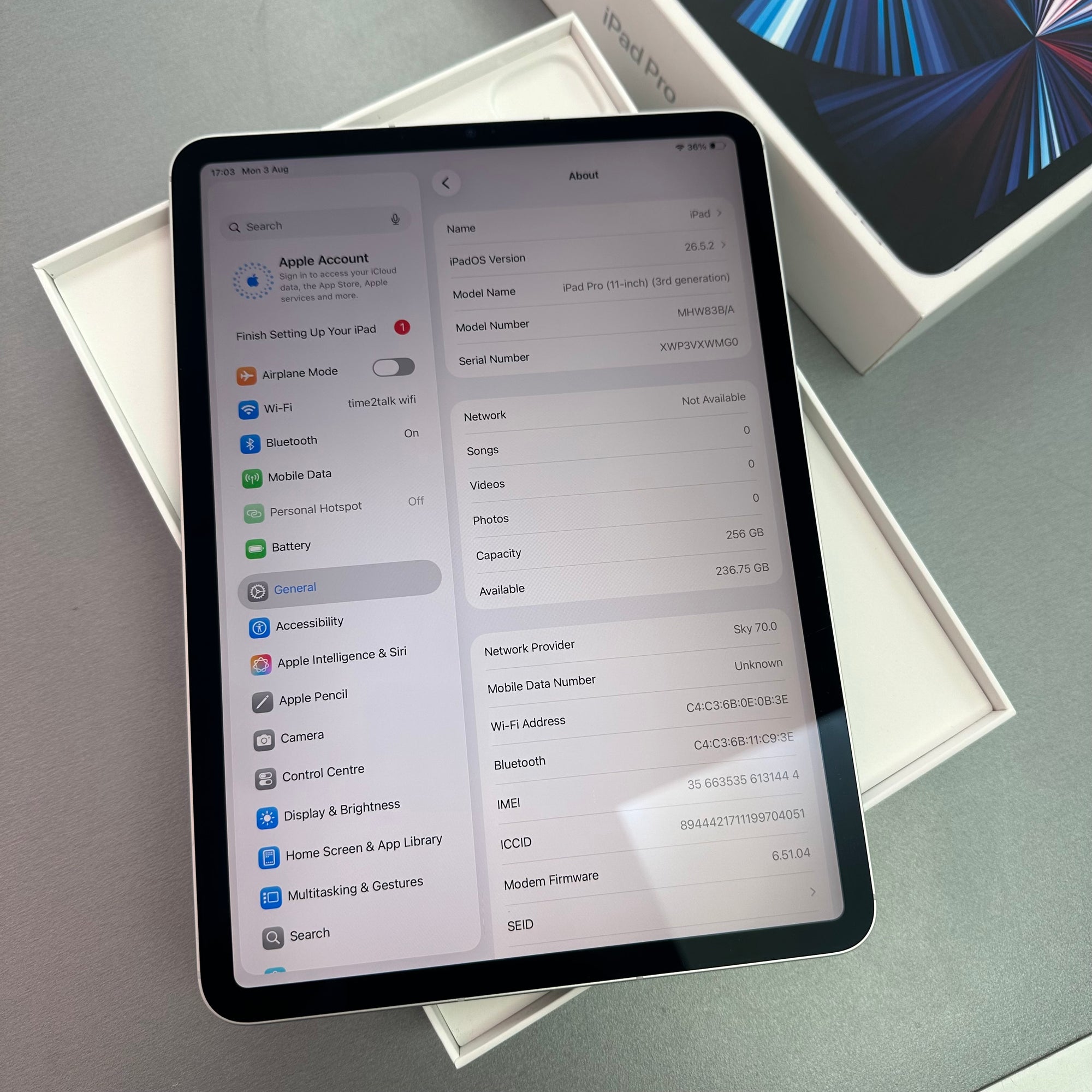 Apple iPad Pro 11 inch 3rd Generation Silver 256GB, Wi-Fi &amp; Cellular
