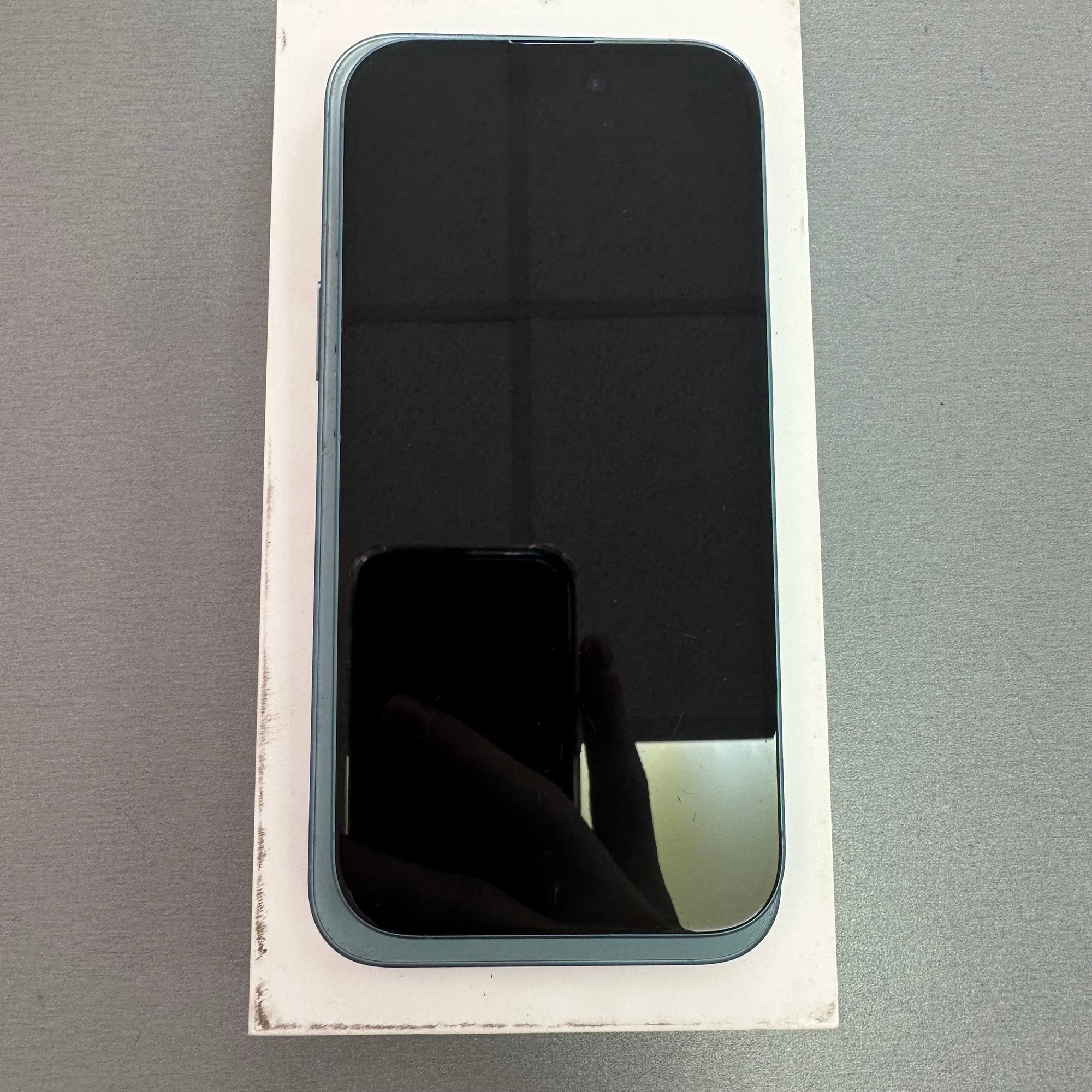 Apple iPhone 16 128GB Teal - 96% Battery Health