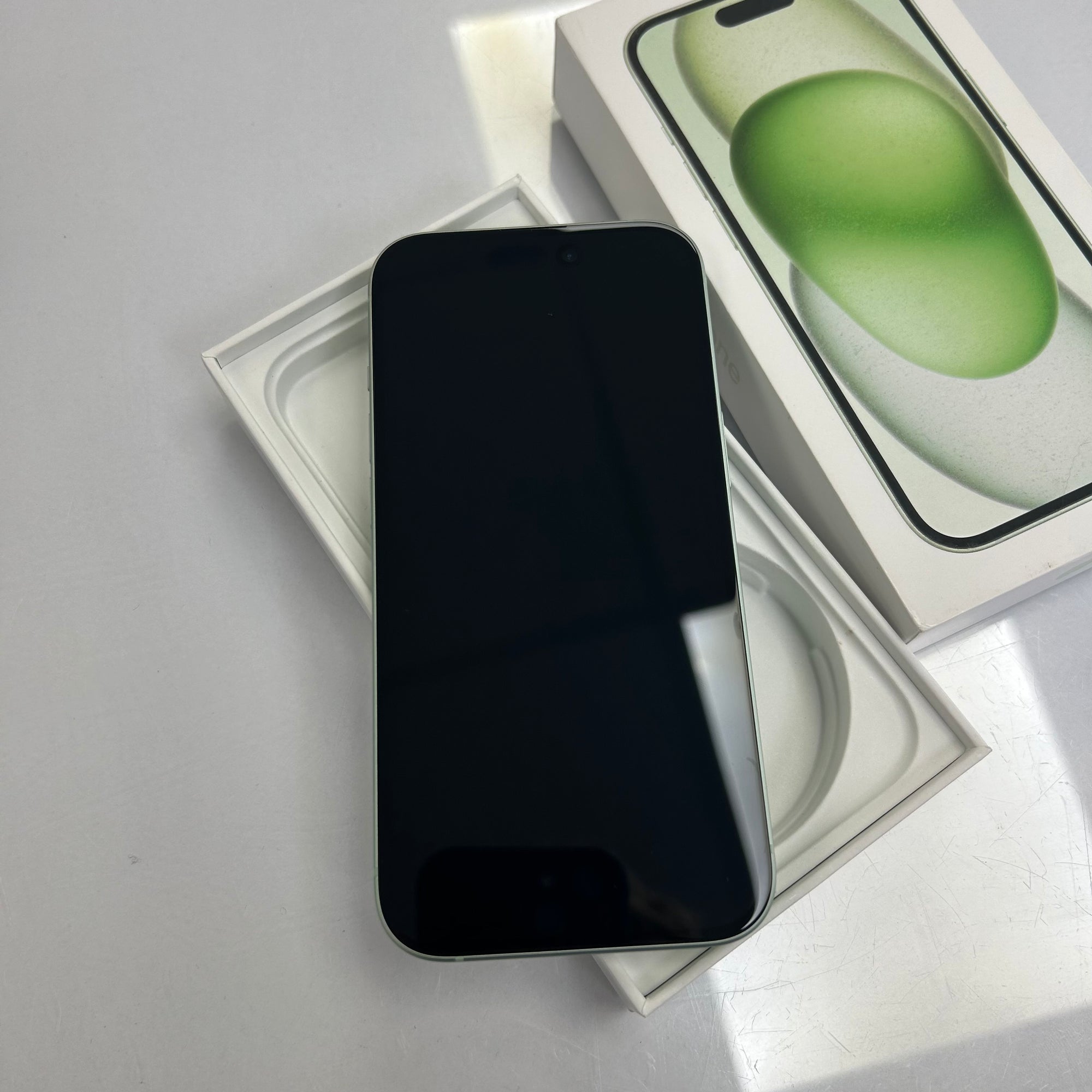 Apple iPhone 15 128GB Green - 100% Battery Health
