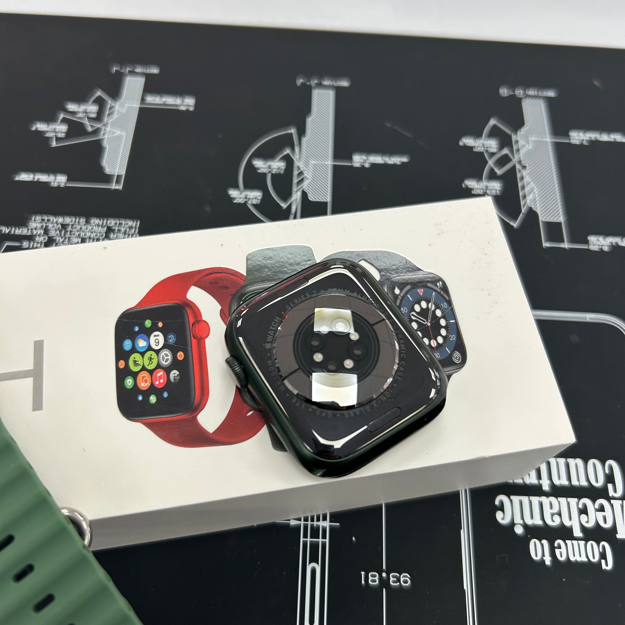 Apple Watch Series 7, 45mm Wi-Fi+Cellular Green