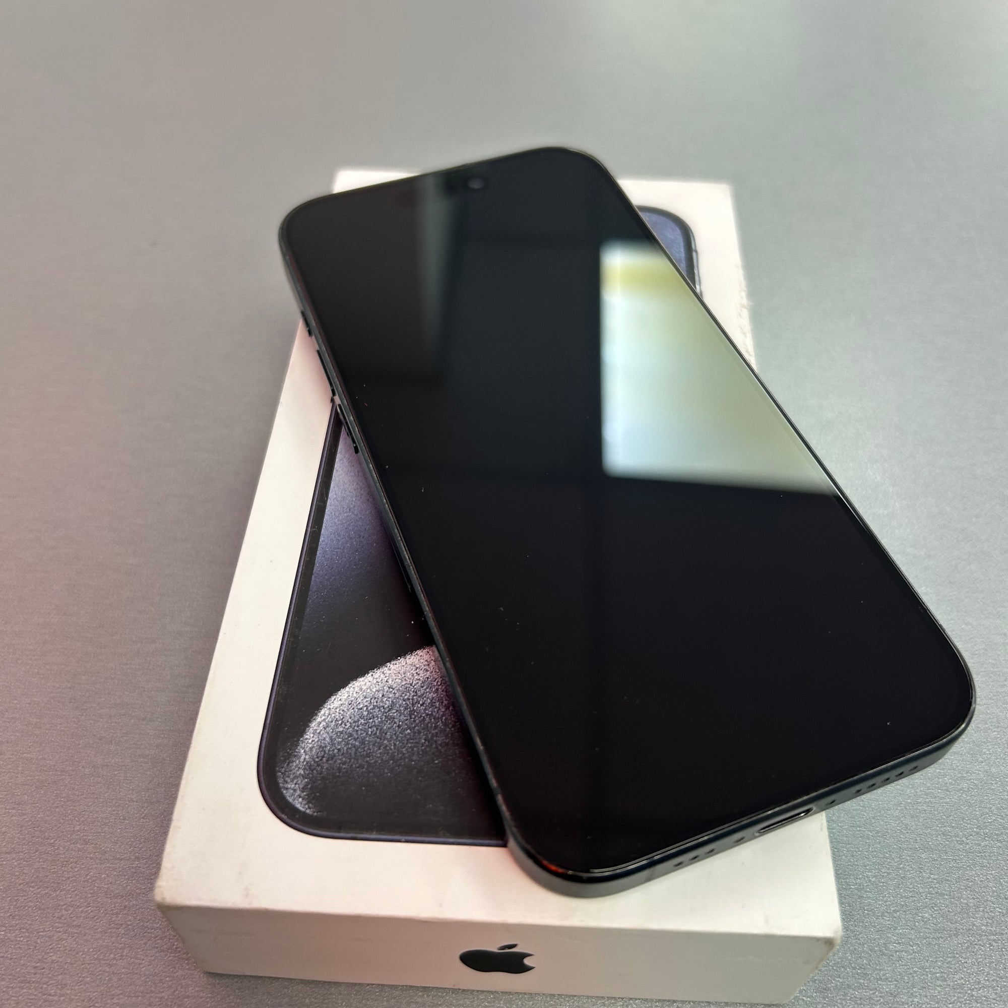 Apple iPhone 15 Pro 128GB Blue Titanium - 100% Battery Health