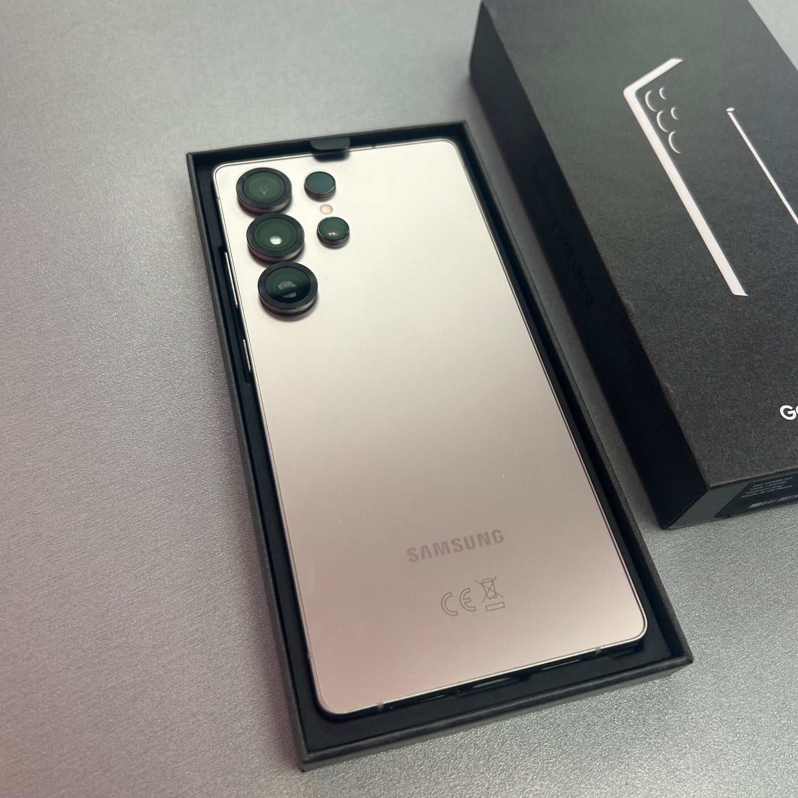 Samsung Galaxy S25 Ultra 512GB Titanium Grey - Ex Display