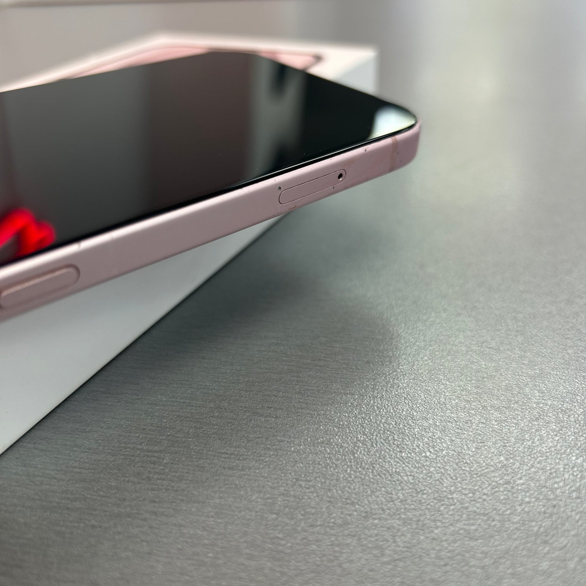 Apple iPhone 15 128GB Pink 100% Battery Health