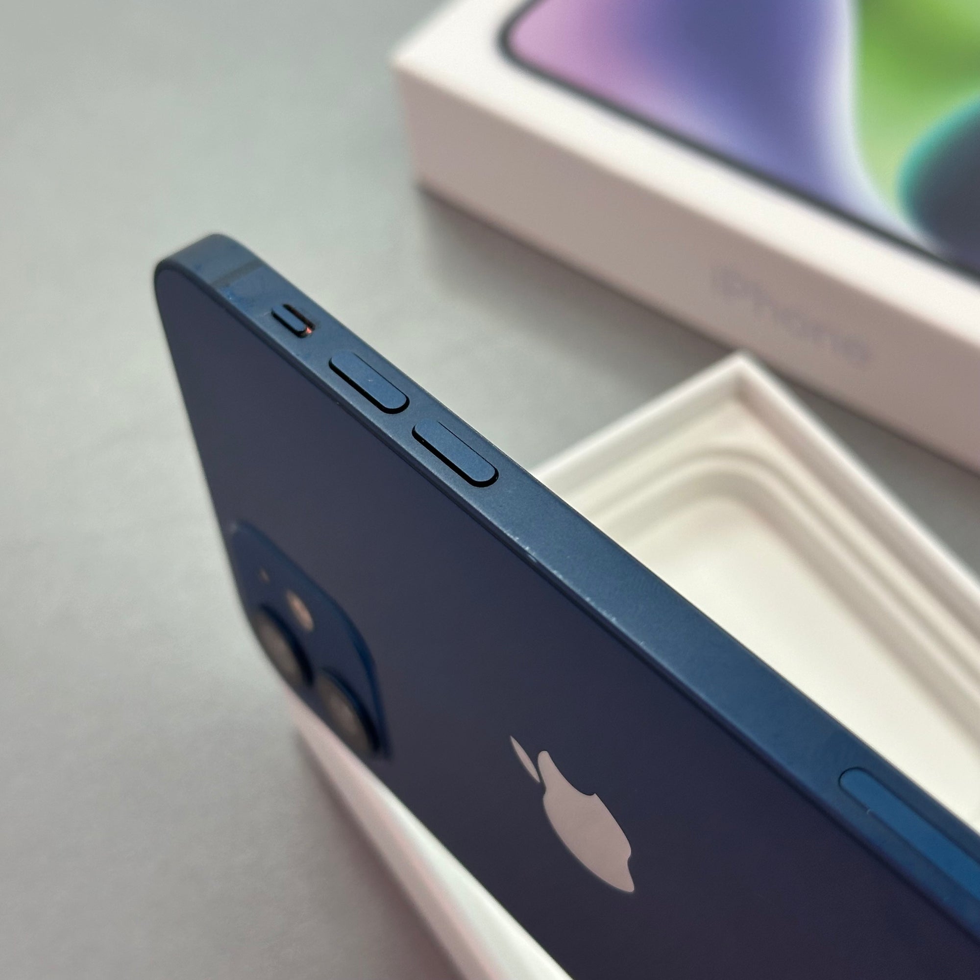 Apple iPhone 12 64GB Blue - 100% Battery Health