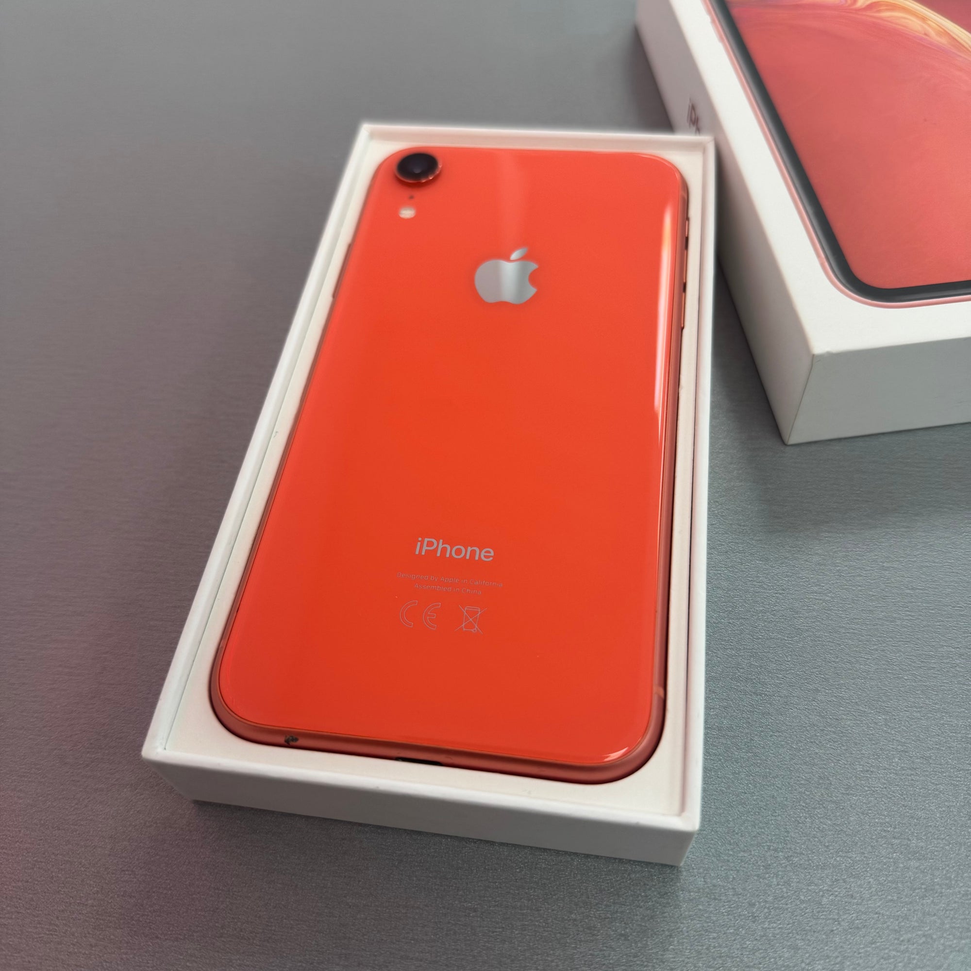Apple iPhone XR 64GB Coral - 100% Battery Health
