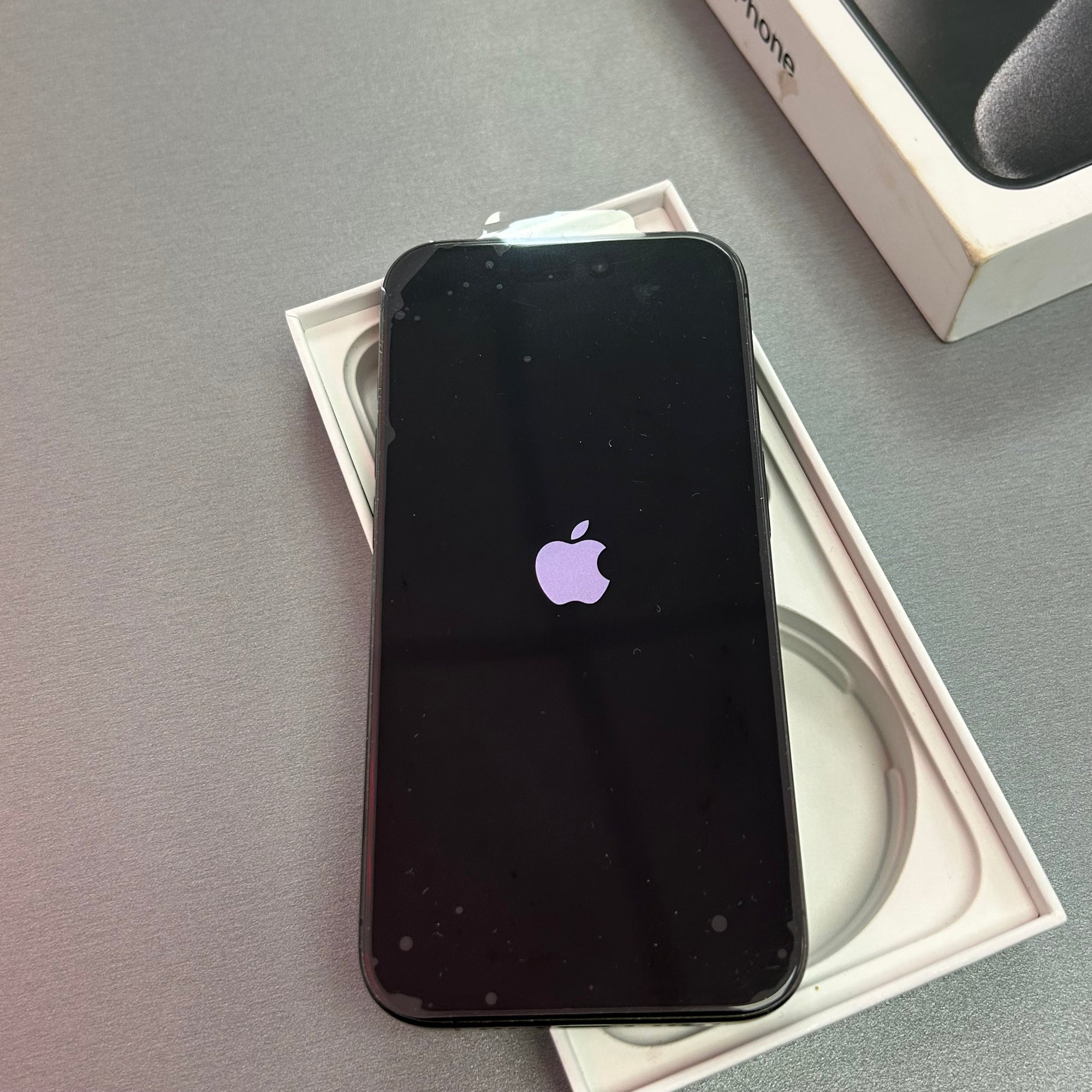 Apple iPhone 15 Pro 128GB Black Titanium - 91% Battery Health