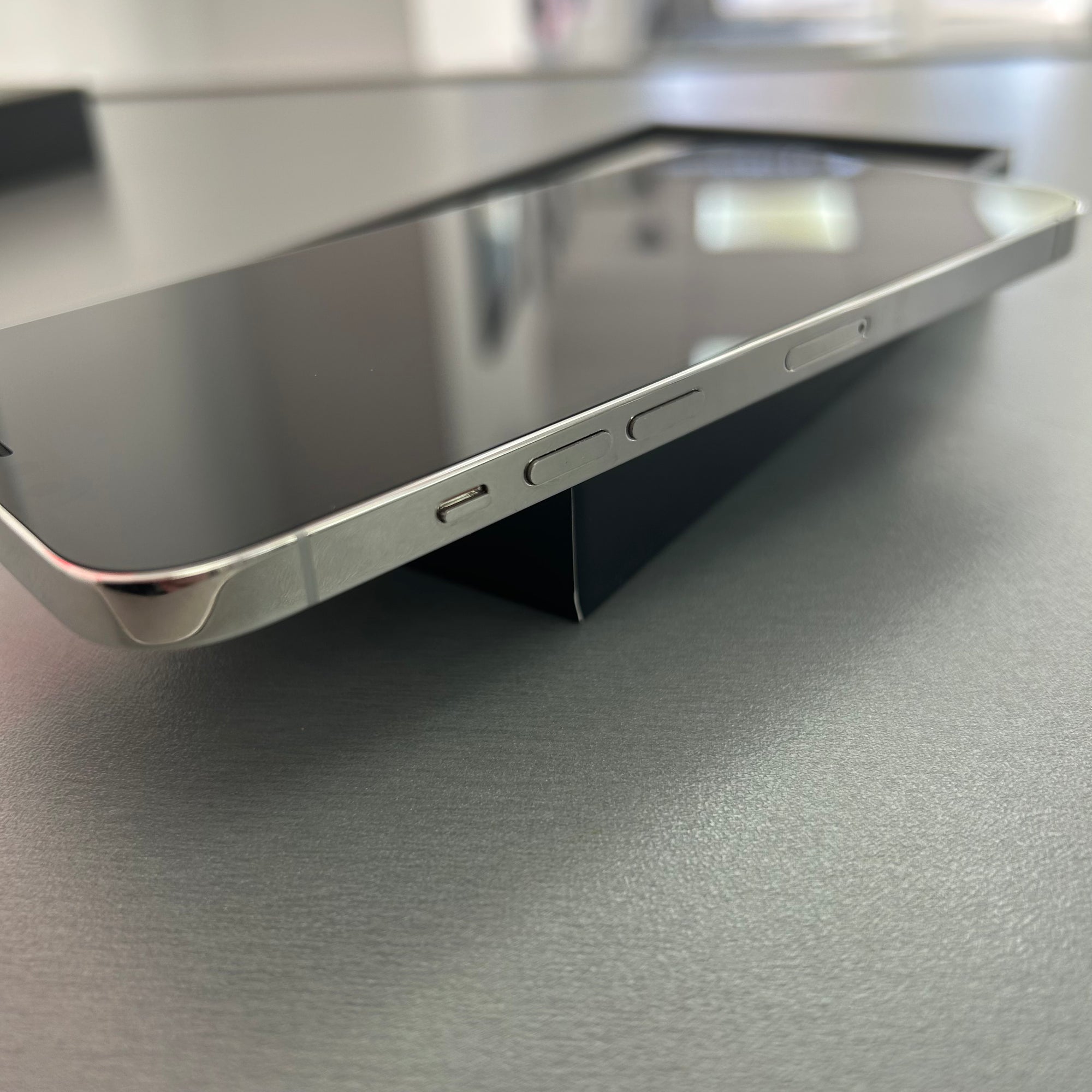 Apple iPhone 12 Pro Max 128GB Silver  - 100% Battery Health