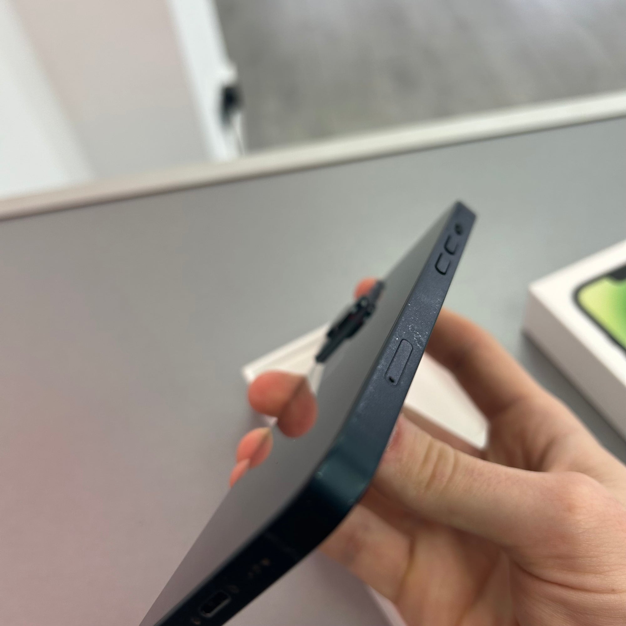 Apple iPhone 14 128GB Midnight - 87% Battery Health